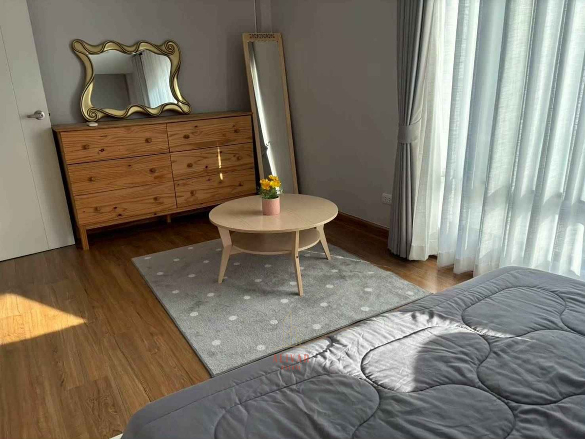 For RentHousePattanakan, Srinakarin : RH010826 For rent, 2-storey detached house, 4 bedrooms, corner house at The City Pattanakarn.