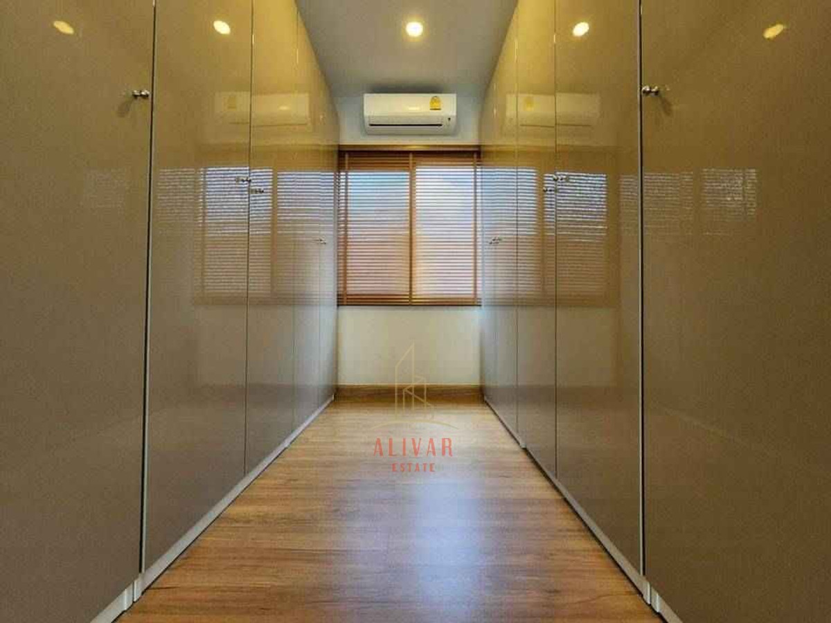 For RentHousePattanakan, Srinakarin : RH010826 For rent, 2-storey detached house, 4 bedrooms, corner house at The City Pattanakarn.