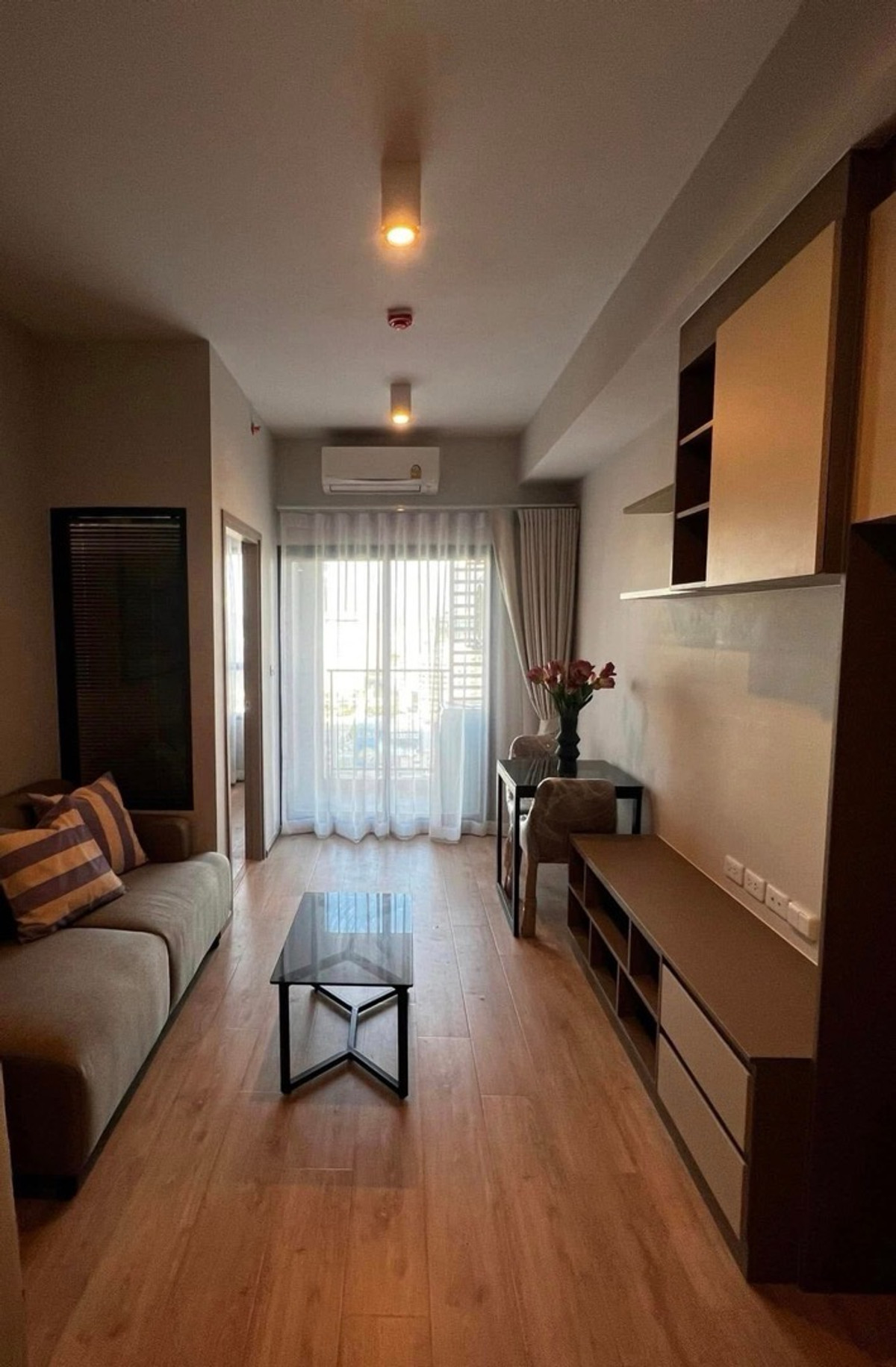 ให้เช่าคอนโดพระราม 9 เพชรบุรีตัดใหม่ RCA : H000158 ให้เช่า Ideo Rama 9 – Asoke | ห้องสวย ชั้นสูง 36 ตร.ม. ใจกลางพระราม 9 1ห้องนอน 24,000บาทเท่านั้น