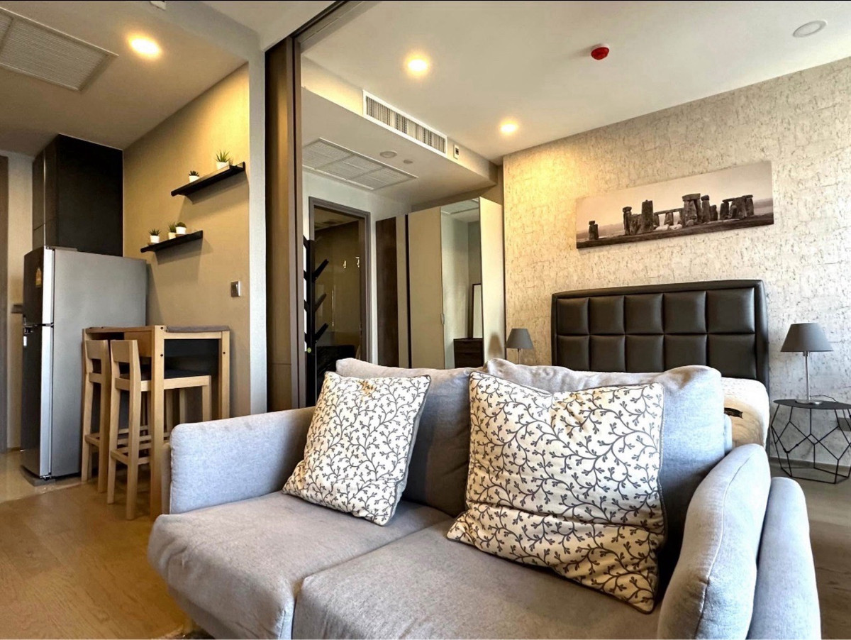 For RentCondoSiam Paragon ,Chulalongkorn,Samyan : For rent Ashton Chula-Silom, 12th floor, size 33 sq m, price 26,000 baht.