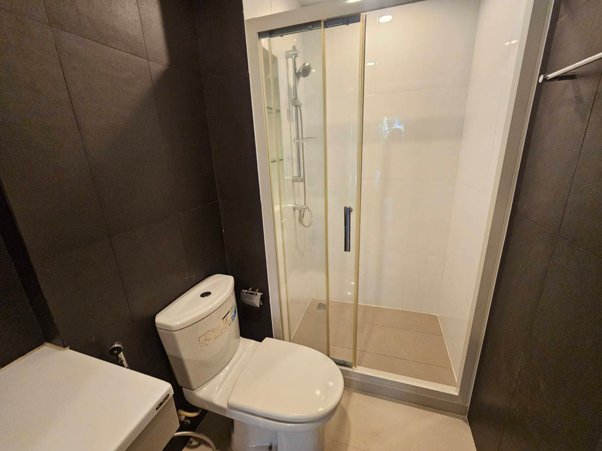 ให้เช่าคอนโดนวมินทร์ รามอินทรา : ห้องใหม่ ไม่เคยปล่อยเช่าเลย วิวสระว่ายน้ำ วิวสวนสวย เช่า 1 ห้องนอน 1 ห้องน้ำ ปาร์ค เอ็กโซ เกษตร นวมินทร์  Parc Exo Kaset Navamin