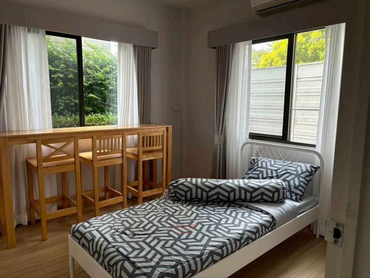 For RentHousePattanakan, Srinakarin : RH010826 For rent, 2-storey detached house, 4 bedrooms, corner house at The City Pattanakarn.