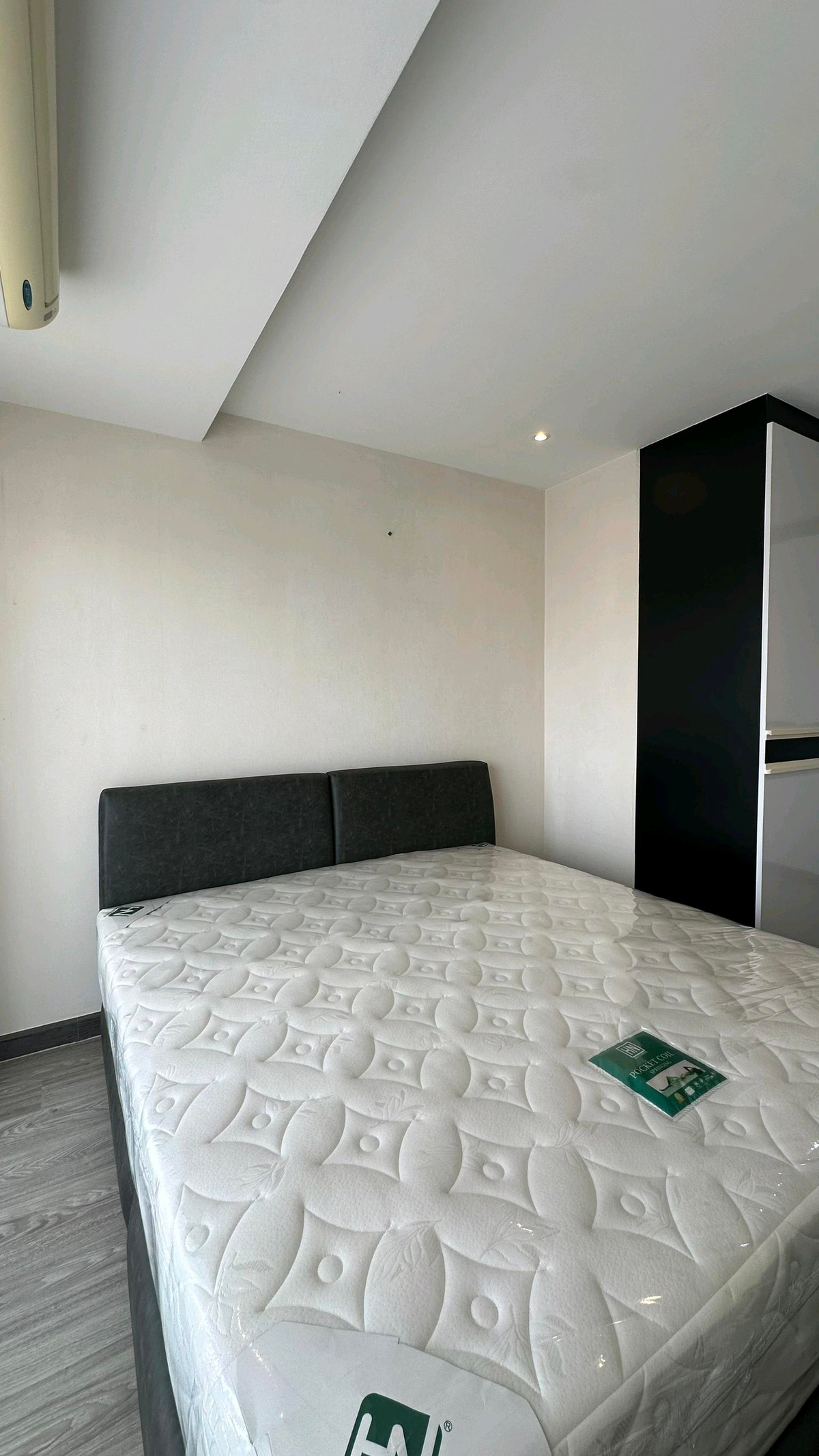 For SaleCondoWongwianyai, Charoennakor : ‼️Urgent sale, condo near Asiatique The Riverfront, Charoen Nakhon area.