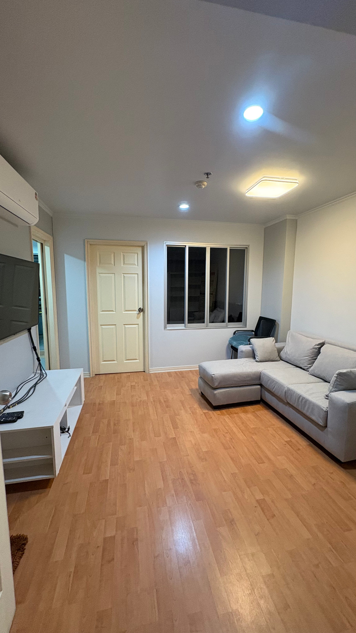 ให้เช่าคอนโดอ่อนนุช อุดมสุข : ห้องวิวตึกสูง 