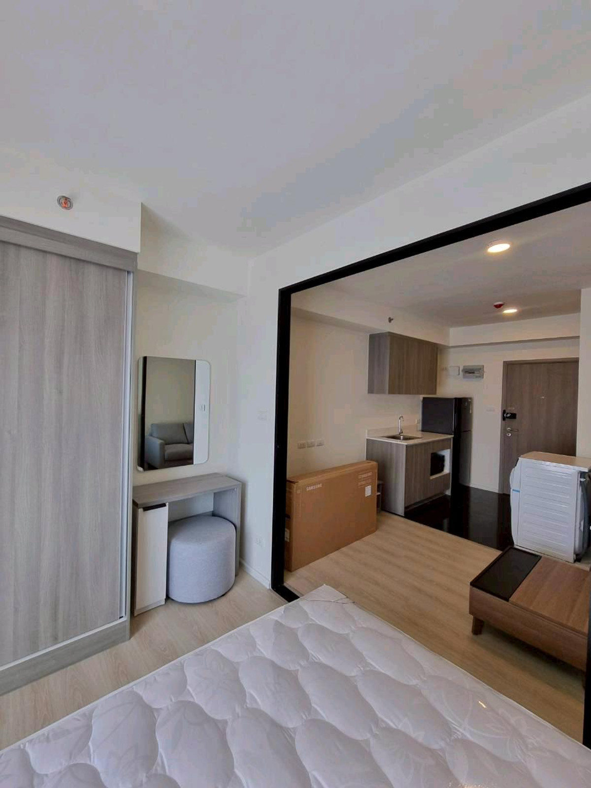 For RentCondoBangna, Bearing, Lasalle : Condo next to Mega Bangna, walking distance! A Space Mega 2 / 28.55 sq m. 9,500 THB / month