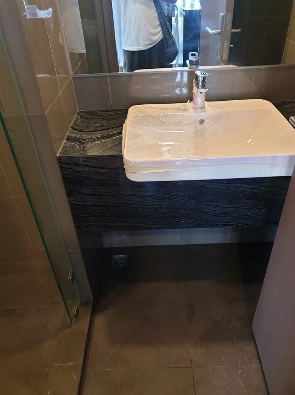 For RentCondoSiam Paragon ,Chulalongkorn,Samyan : For rent Ashton Chula-Silom, 42nd floor, size 25 sq m, price 22,000 baht.