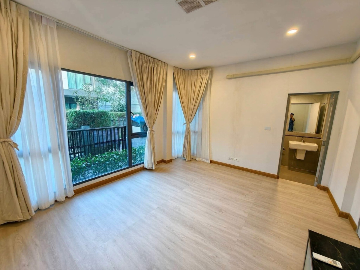 For RentHouseLadkrabang, Suwannaphum Airport : Luxury house for rent, The City Sukhumvit-On Nut.