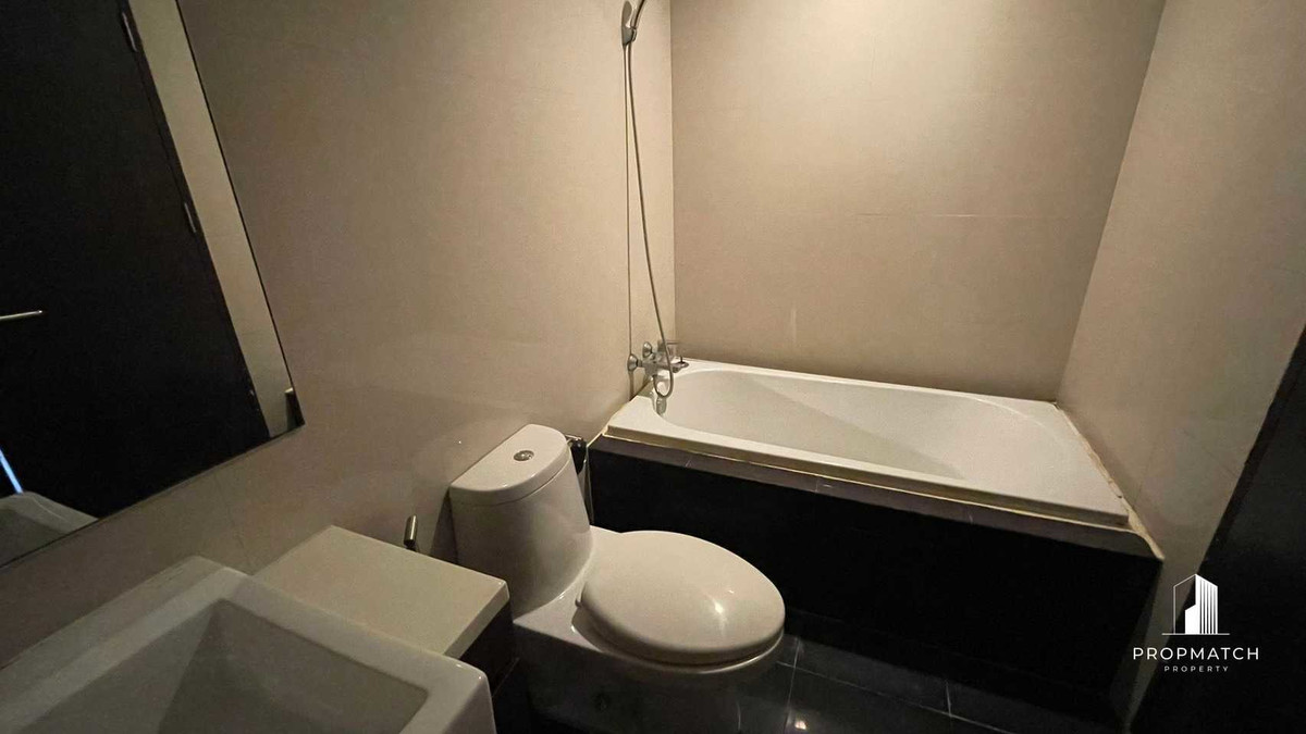 For RentCondoSukhumvit, Asoke, Thonglor : ⚡️Cheapest in the building⚡️Noble remix thongloah 41 Sqm 20,000 B next to BTS Thonglor, has skywalk. If interested, contact to make an appointment to see Putter 0928895628 line : plustor_ss