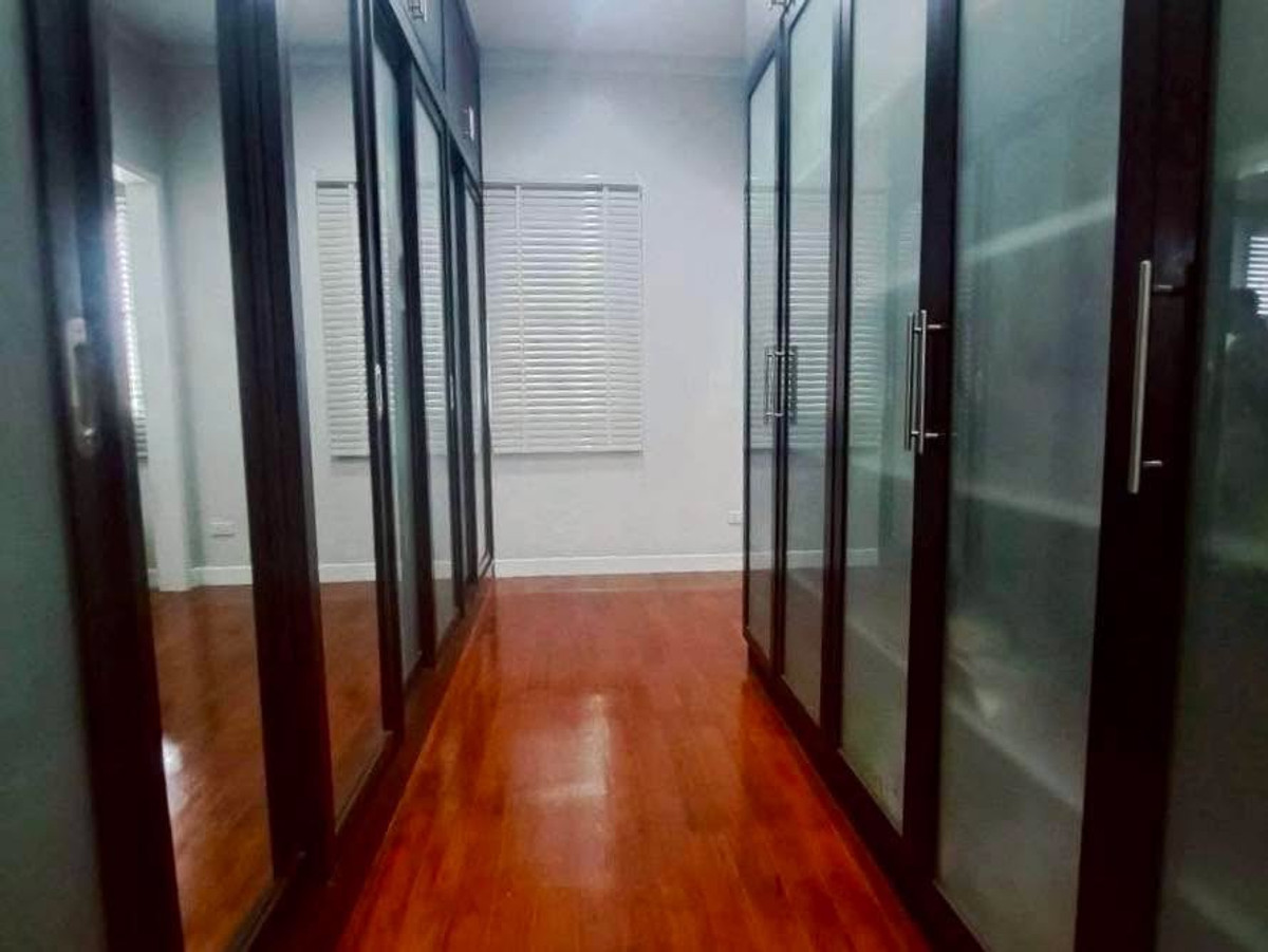 ขายบ้านบางนา แบริ่ง ลาซาล : ทำเลทอง ซอยแบริ่ง 13 (สุขุมวิท 107) บ้านใหญ่ ใจกลางสุขุมวิท บ้านเดี่ยว 2 ชั้น ใกล้ BTS แบริ่ง 221 ตร.ว. พร้อมอยู่ทันที