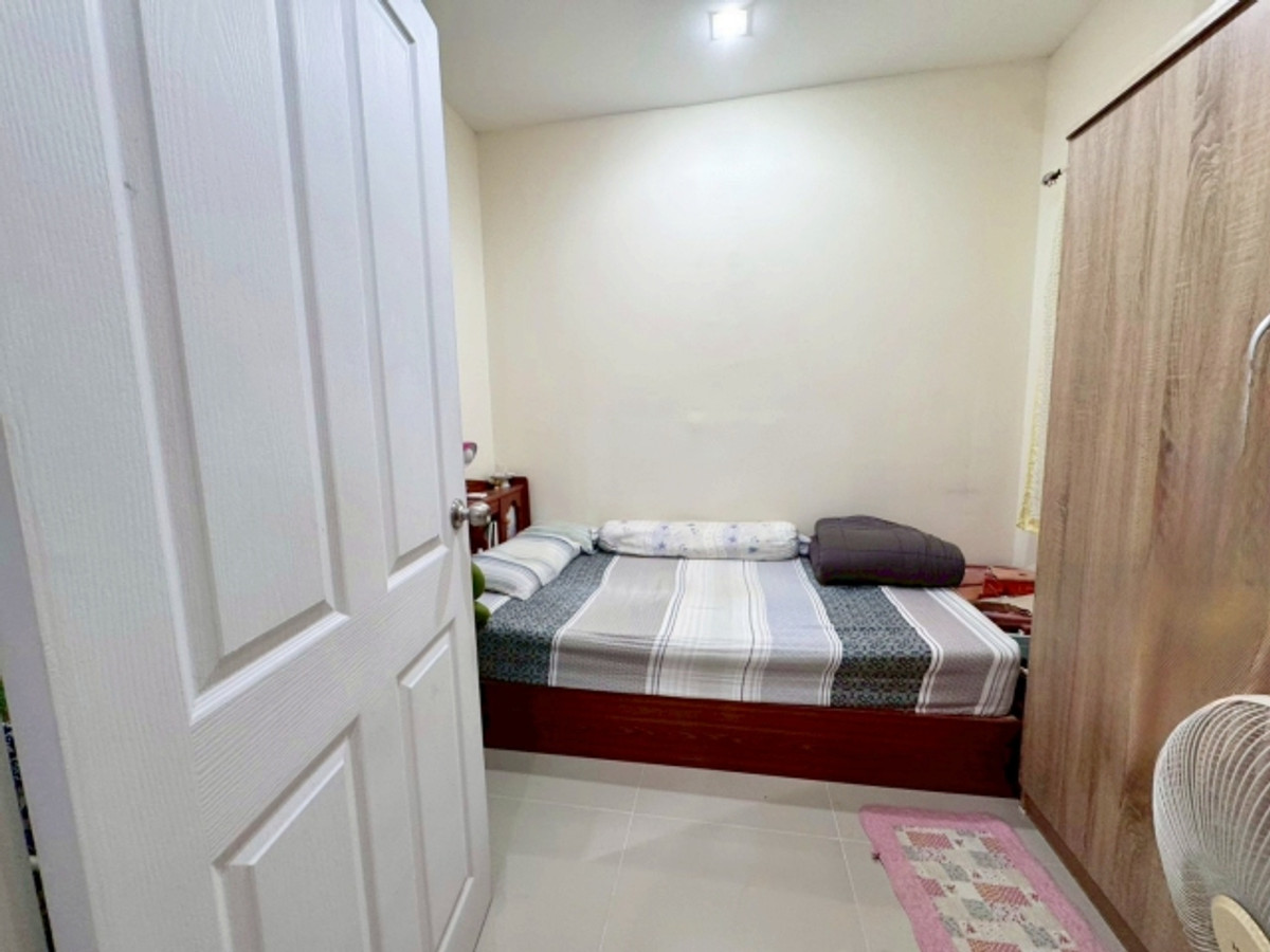 ขายทาวน์โฮมเกษตร นวมินทร์ ลาดปลาเค้า : ขาย ทาวน์เฮ้าส์ 2 ชั้น โกลเด้น ทาวน์ 3 ลาดพร้าว เกษตรนวมินทร์ 21.7 ตรว 117 ตรม 4 นอน 3 น้ำ บ้านหลังมุม