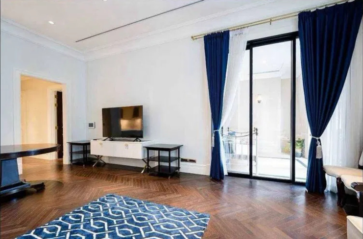 ให้เช่าคอนโดวิทยุ ชิดลม หลังสวน : 98 Wireless 130 sq.m. Please add LINE ID @806qphgn o8415o5483