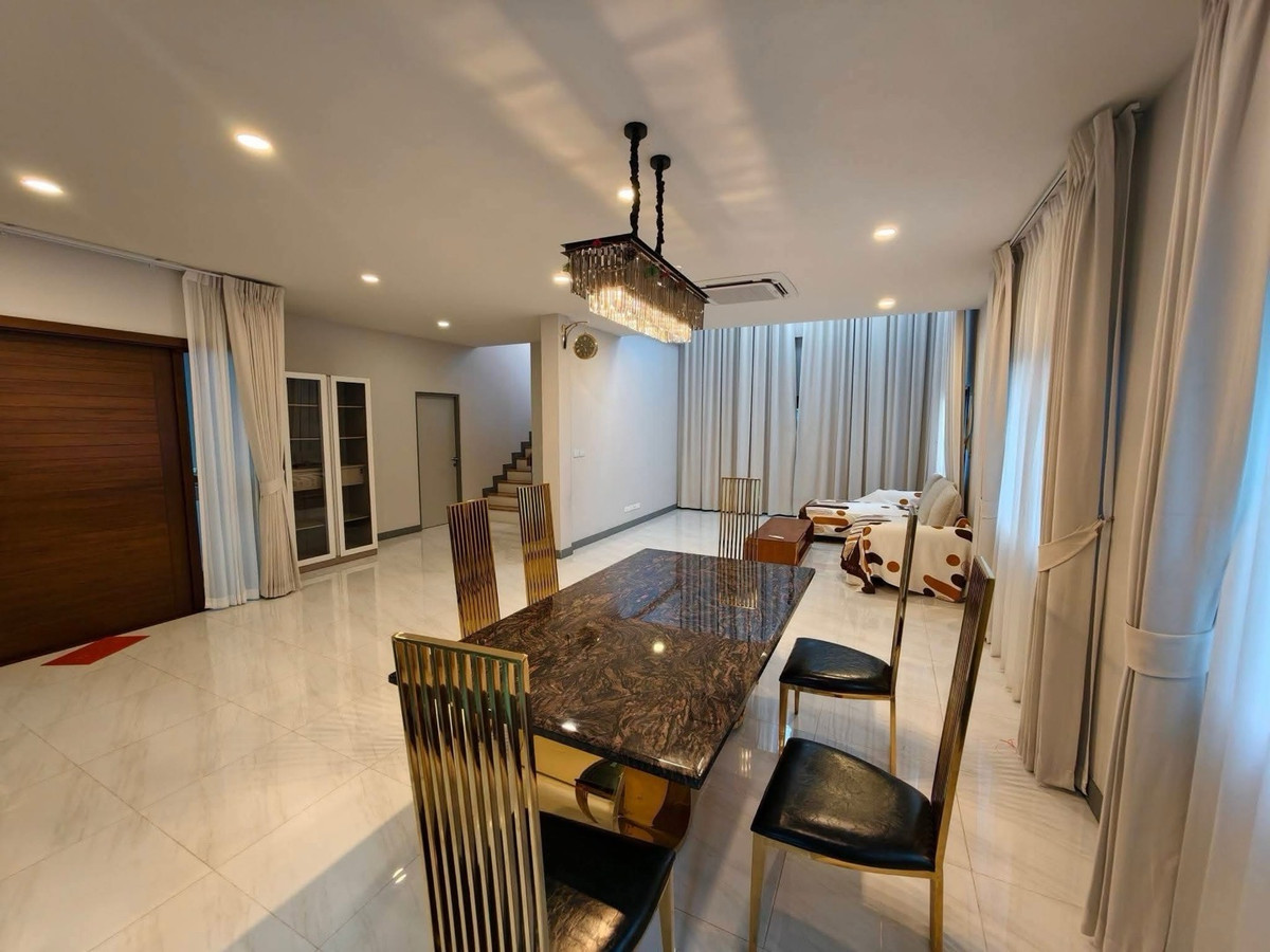 For RentHouseLadkrabang, Suwannaphum Airport : Luxury house for rent, The City Sukhumvit-On Nut.