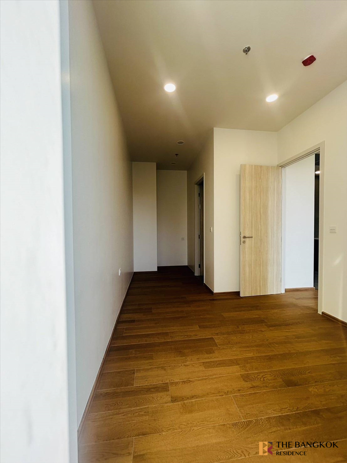 For SaleCondoRatchathewi,Phayathai : 🔥 Best Deal🔥 Wish Signature II Midtown 1B1B 34sqm. Just 6.89MB All in Only Call Ms.Angel(Aumi)0658209572