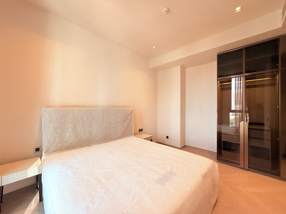 For RentCondoSathorn, Narathiwat : The Reserve Sathorn for rent, 1 bedroom, 50 sq m, ready to move in.