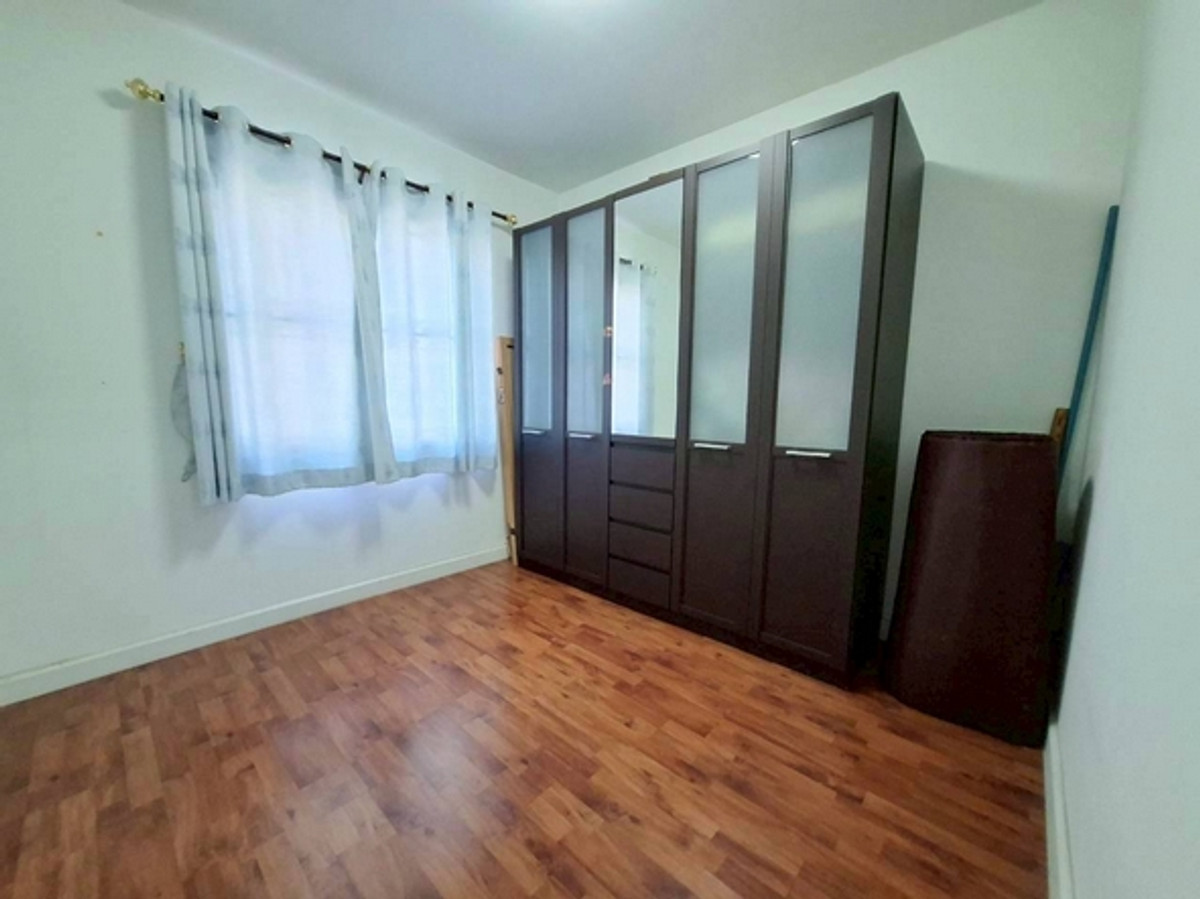 For SaleTownhomePathum Thani,Rangsit, Thammasat : 2-story townhouse for sale, corner house, 3 bedrooms, Pruksa Ville Village 16-1, next to Rangsit-Nakhon Nayok Road, near Future Park Rangsit.