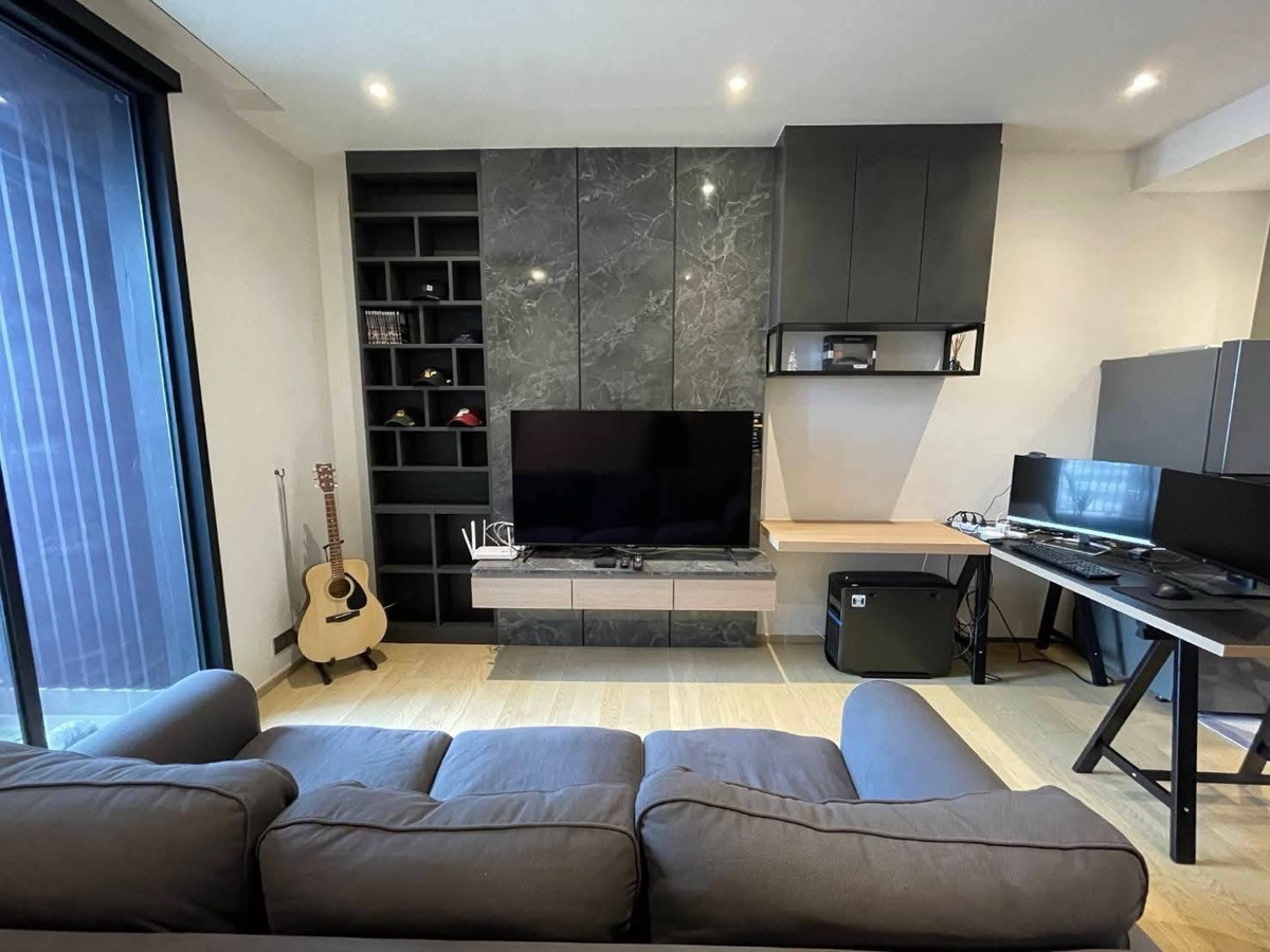 ให้เช่าคอนโดพระราม 9 เพชรบุรีตัดใหม่ RCA : ให้เช่าด่วนคอนโด Ashton Asoke-Rama9  ชั้น 10-20 อาคาร Alpha วิวเซ็นทรัล ขนาด  40 ตร.ม. 1 ห้องนอน ราคา 33,000 บาท พร้อมอยู่ ต่อรองได้นิดหน่อย 