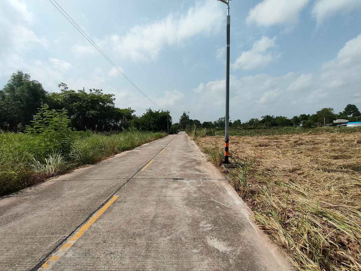 ขายที่ดินพัทยา บางแสน ชลบุรี สัตหีบ :  ขายที่ดิน สัตหีบ ซอยพลูตาหลวง 23 ขนาด 1 ไร่ ใกล้สนามบินอู่ตะเภา