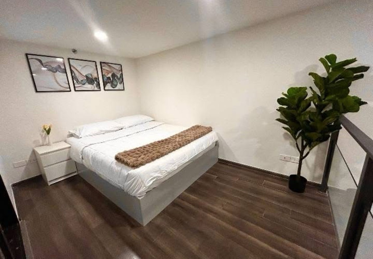 ให้เช่าคอนโดพระราม 9 เพชรบุรีตัดใหม่ RCA : ให้เช่า Knightsbridge space rama9 (ไนท์ บริดจ์ สเปซ พระราม9) Duplex 1ห้องนอน 1ห้องน้ำ (1bed 1bath) 38 ตรม.  ตึก หลัก ชั้น 16 วิวเมือง เฟอร์และเครื่องใช้ไฟฟ้าครบ 30,000 บาท