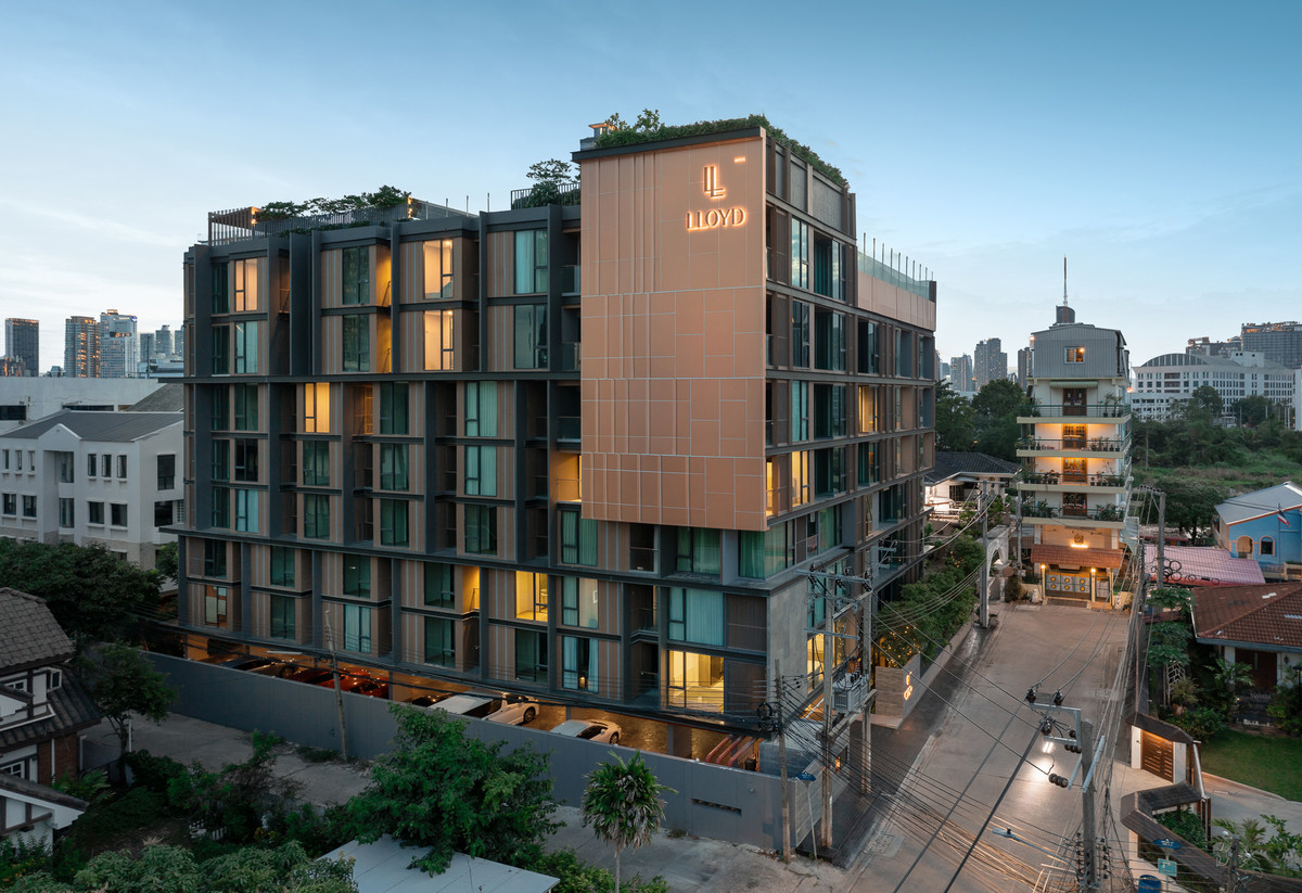 ให้เช่าคอนโดพระราม 9 เพชรบุรีตัดใหม่ RCA : Condo for Rent: LLOYD Soonvijai–Thonglor Nearest MRT: Phetchaburi Station