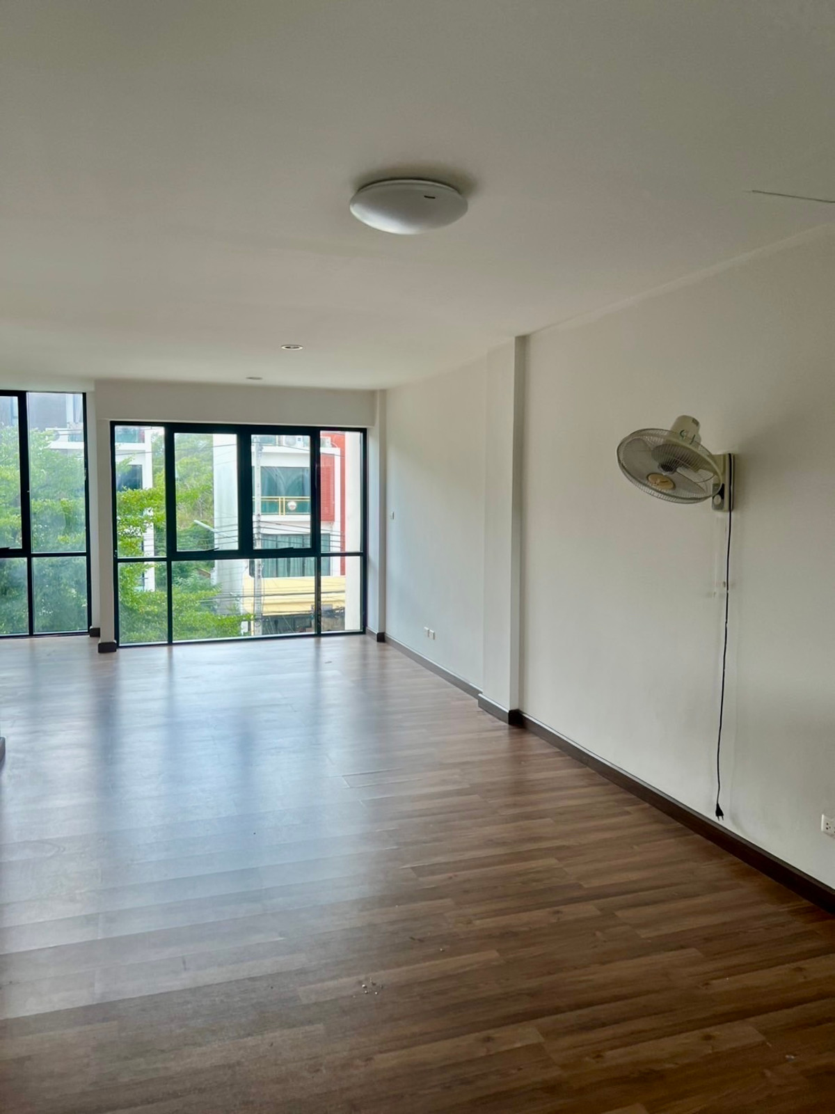 ขายโฮมออฟฟิศบางนา แบริ่ง ลาซาล : ขายโฮมออฟฟิศ 4 ชั้น ทำเลธุรกิจ ราคาดีที่สุดในโครงการ H2O Ram 2 – Suvarnabhumi (รามคำแหง 2 – วงแหวนตะวันออก)