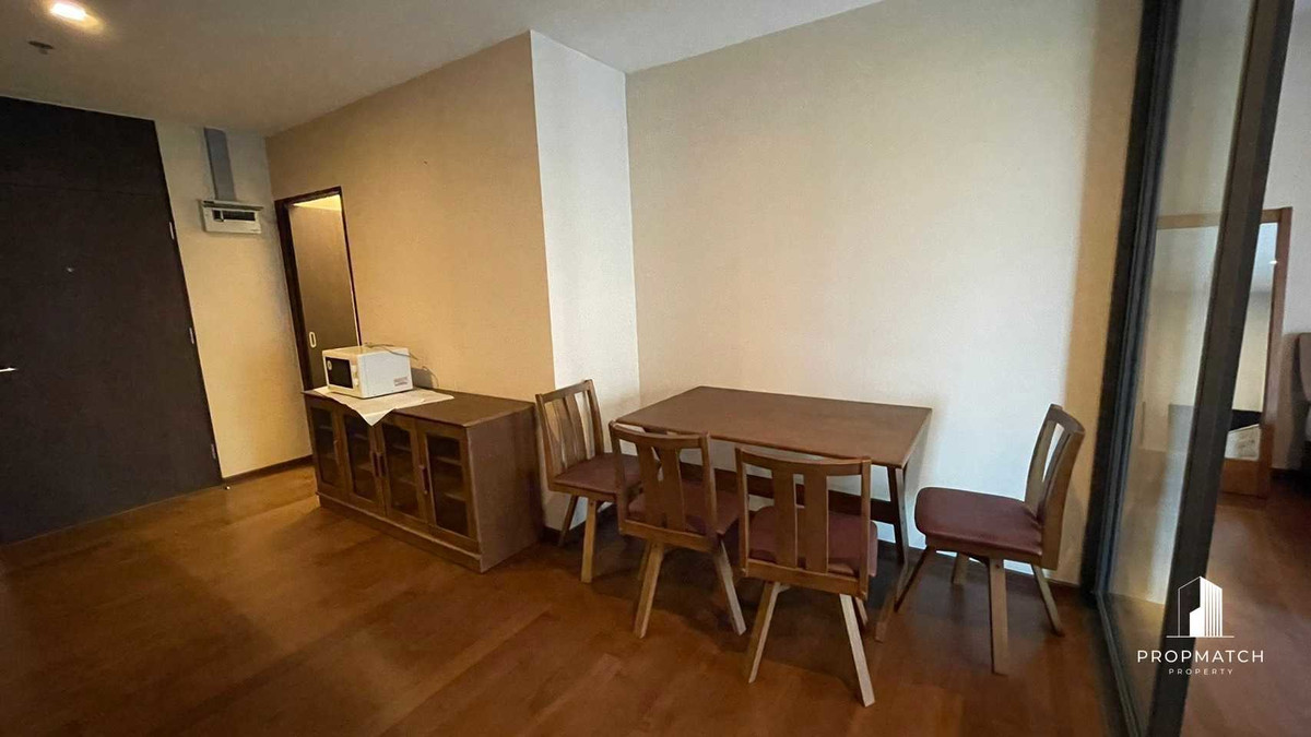 For RentCondoSukhumvit, Asoke, Thonglor : ⚡️Cheapest in the building⚡️Noble remix thongloah 41 Sqm 20,000 B next to BTS Thonglor, has skywalk. If interested, contact to make an appointment to see Putter 0928895628 line : plustor_ss