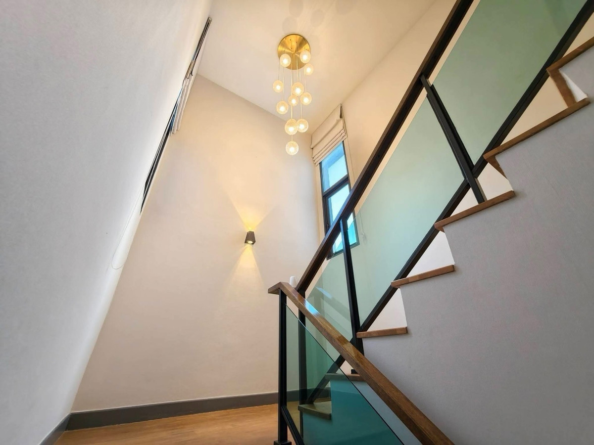 For RentHouseLadkrabang, Suwannaphum Airport : Luxury house for rent, The City Sukhumvit-On Nut.