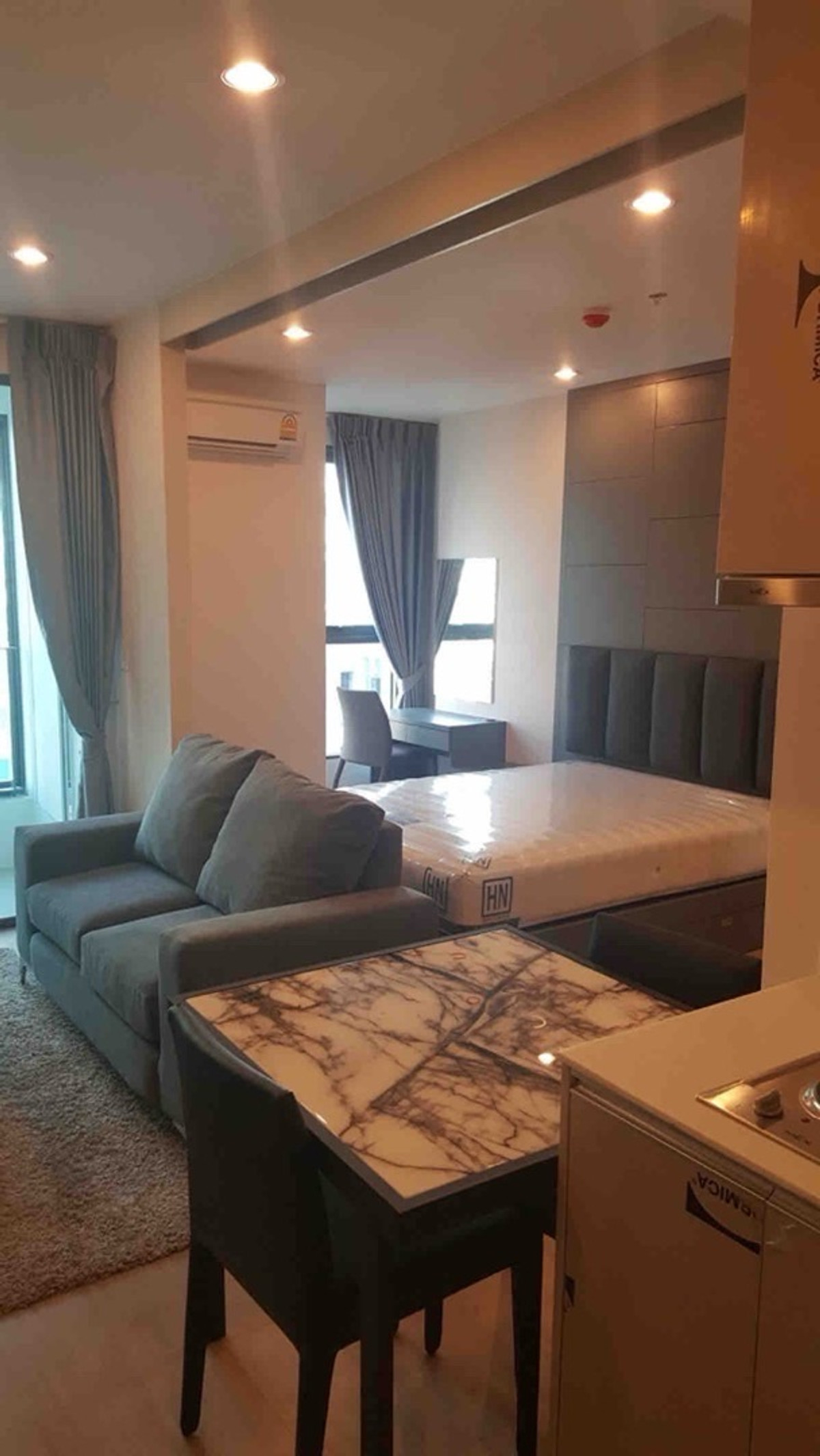 For SaleCondoSiam Paragon ,Chulalongkorn,Samyan : Urgent sale, 1 bedroom, cheap price, Ideo Q Chula Samyan, price 5.56 million baht, contact 0869017364