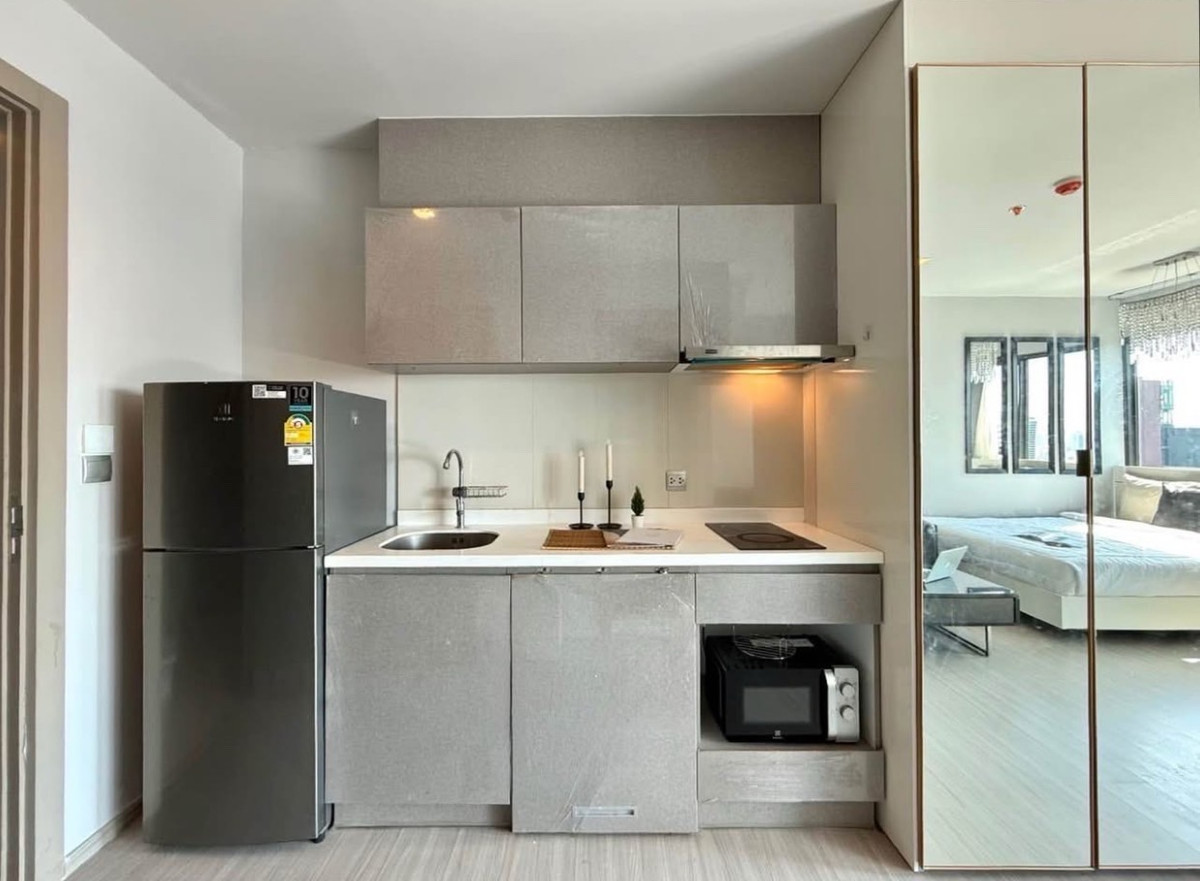 For RentCondoRama9, Petchburi, RCA : For rent: Life Asoke Rama9 (Life Asoke Rama 9) 1 bedroom, 1 bathroom (1bed plus) 27 sq m. Building A, 40th floor, beautiful city view, complete furniture and appliances, 19,000 baht.