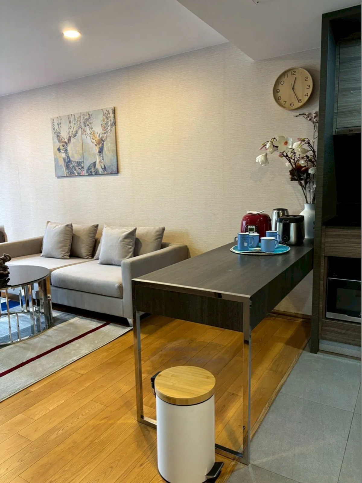 ให้เช่าคอนโดวิทยุ ชิดลม หลังสวน : Klass Langsuan 35 sq.m. Please add LINE ID @806qphgn o8415o5483