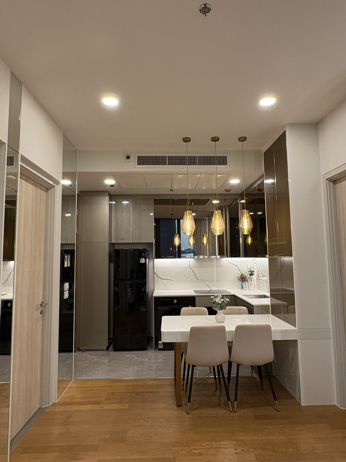 ขายคอนโดราชเทวี พญาไท : ขายห้องชุดคอนโด Wish Signature Midtown Siam2 (ห้องมุม 2ห้องนอน 2ห้องน้ำ)