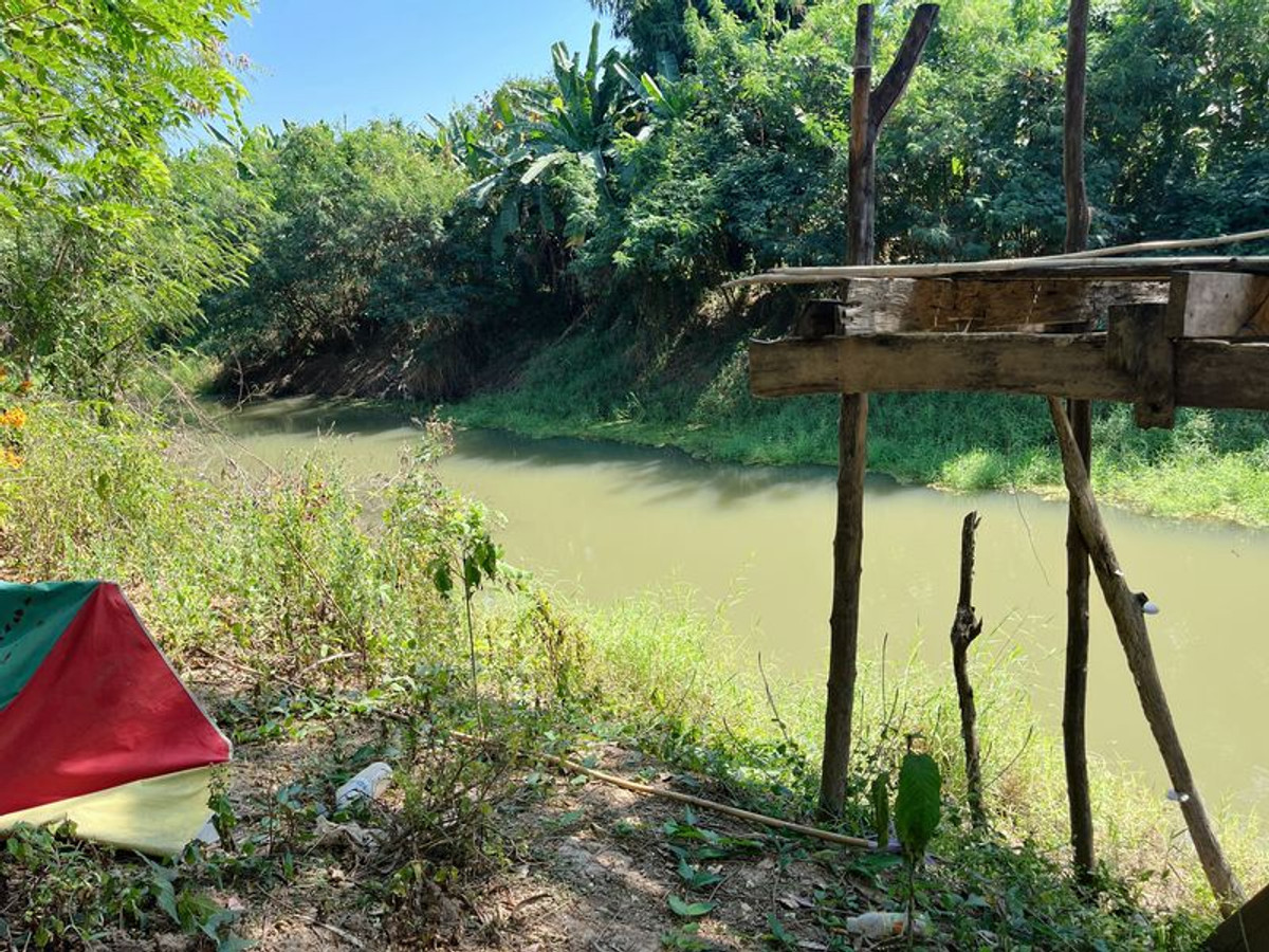 ขายที่ดินสุโขทัย : ที่ดินเปล่า 1 ไร่ ติดคลอง แปลงสี่เหลี่ยมสวย ตำบลในเมือง อำเภอสวรรคโลก จังหวัดสุโขทัย