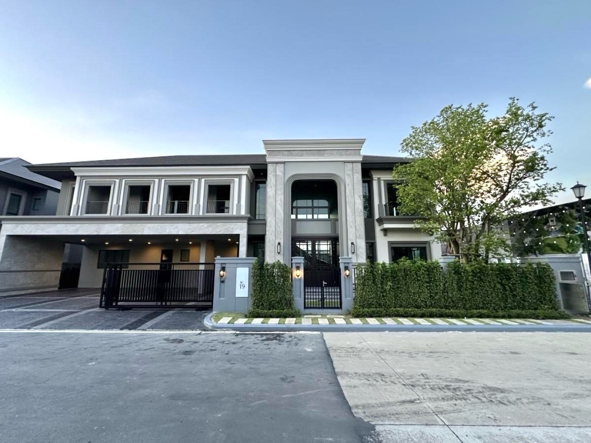 ให้เช่าบ้านลาดกระบัง สุวรรณภูมิ : ◈Grand Bangkok Boulevard - Krungthepkreetha◈ • 604 sq.m. • 127 sq.wa • 5 Beds 6 Baths •  2 Maids • 5 Parkings • Garden facing unit