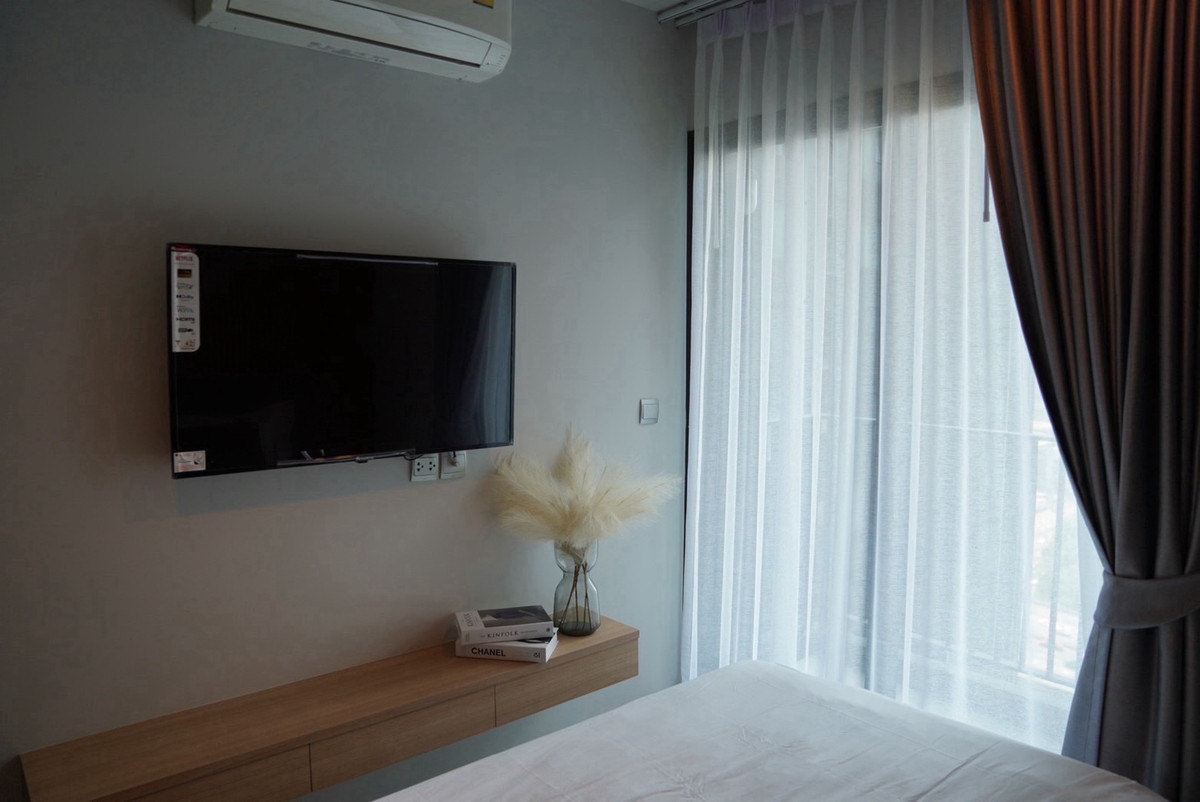 ให้เช่าคอนโดพระราม 9 เพชรบุรีตัดใหม่ RCA : ให้เช่า Life Asoke Rama9 (ไลฟ์ อโศก พระราม9) 2 ห้องนอน 1ห้องน้ำ 40 ตรม.ชั้น 27 วิวสวย เฟอร์และเครื่องใช้ไฟฟ้าครบ 35,000 บาท