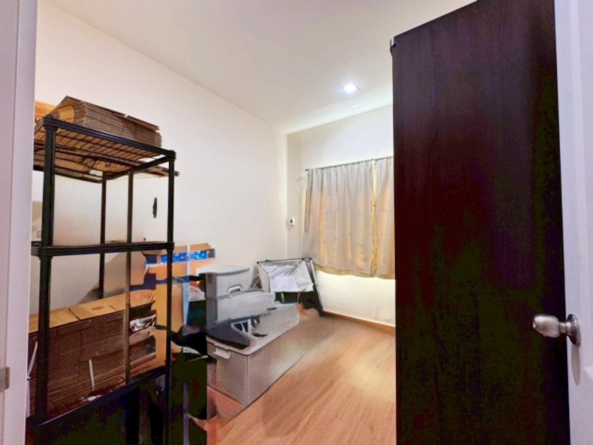 ขายทาวน์โฮมเกษตร นวมินทร์ ลาดปลาเค้า : ขาย ทาวน์เฮ้าส์ 2 ชั้น โกลเด้น ทาวน์ 3 ลาดพร้าว เกษตรนวมินทร์ 21.7 ตรว 117 ตรม 4 นอน 3 น้ำ บ้านหลังมุม