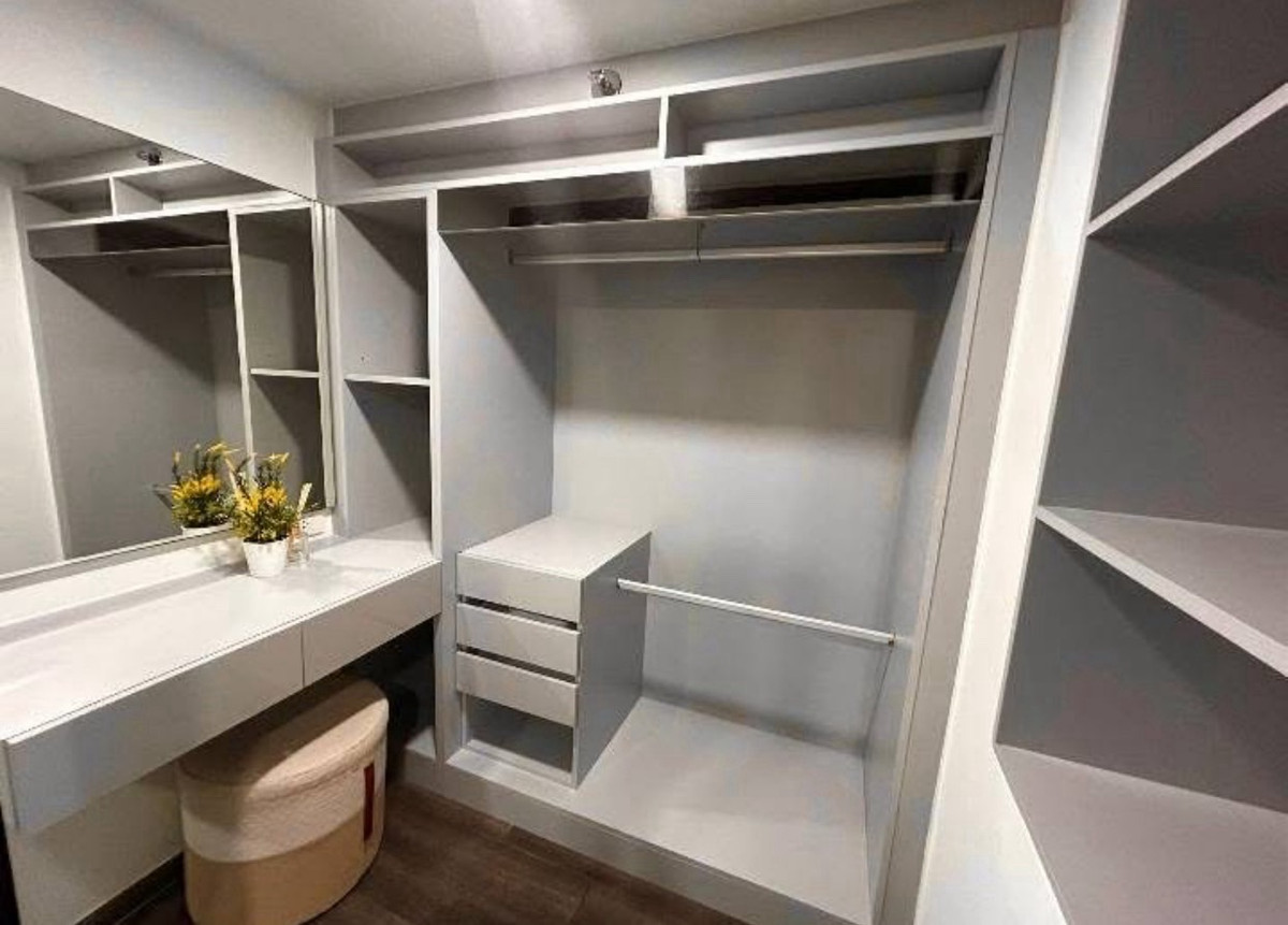 ให้เช่าคอนโดพระราม 9 เพชรบุรีตัดใหม่ RCA : ให้เช่า Knightsbridge space rama9 (ไนท์ บริดจ์ สเปซ พระราม9) Duplex 1ห้องนอน 1ห้องน้ำ (1bed 1bath) 38 ตรม.  ตึก หลัก ชั้น 16 วิวเมือง เฟอร์และเครื่องใช้ไฟฟ้าครบ 30,000 บาท