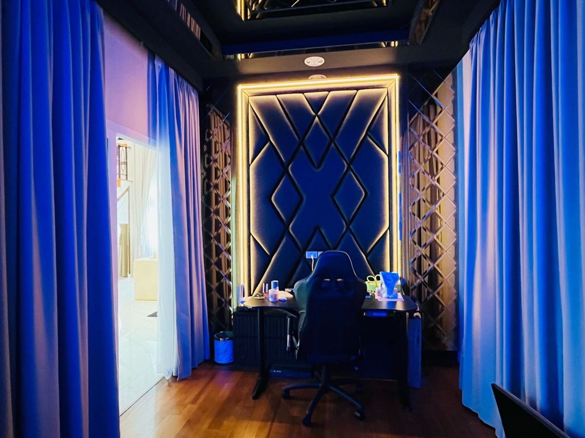 ให้เช่าบ้านปทุมธานี รังสิต ธรรมศาสตร์ : เช่าแกรนดิโอ วิภาวดีรังสิต  มีสระว่ายน้ำ แต่งไป 6ล้าน บ้านหลังมุมใหญ่สุด 450ตร.ม สวยกว่านางฟ้า