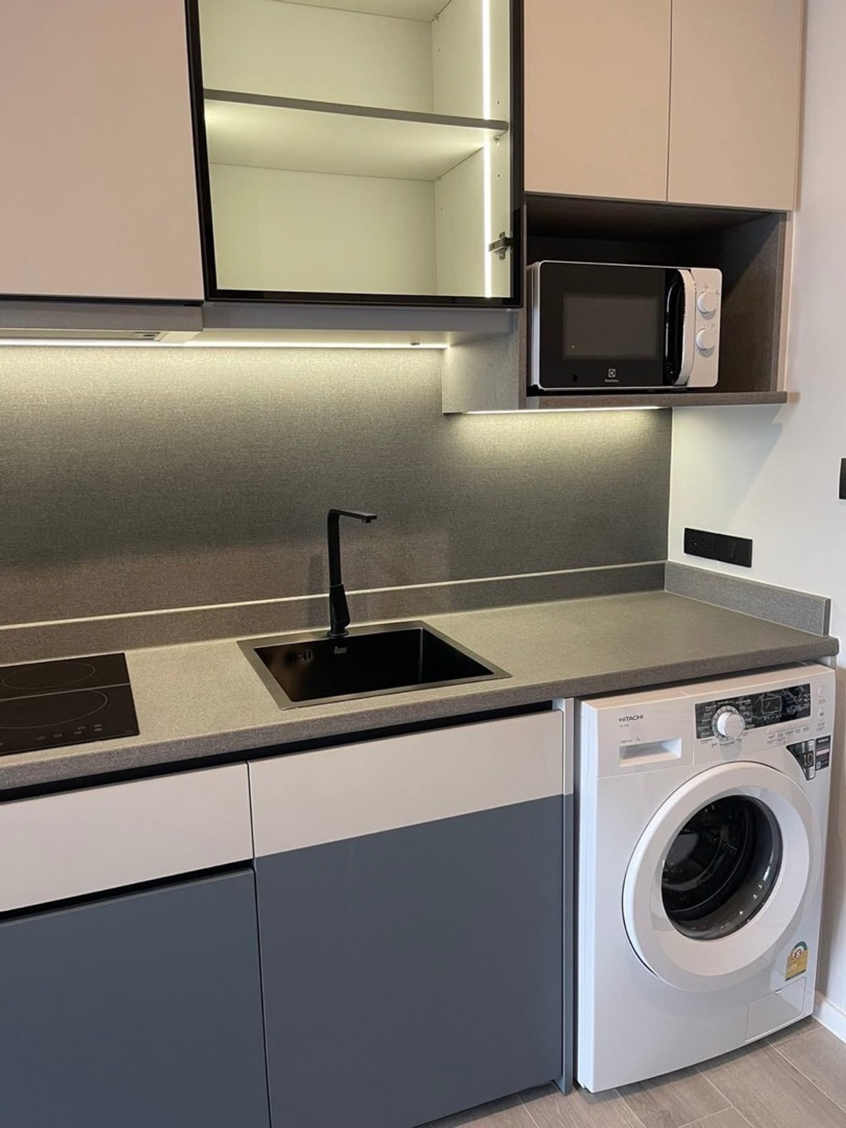 ให้เช่าคอนโดพระราม 3 สาธุประดิษฐ์ : เช่า The key rama 3 ( เดอะ คีย์ พระราม 3 )🛏️ 1 ห้องนอน 🛁 1 ห้องน้ำ 🛋️ 1 ห้องนั่งเล่น ขนาด 30 ตรม. อาคารเดียว ชั้น 15 🌅 วิวเมือง ✨ ราคา 16,000 บาท ✨ 