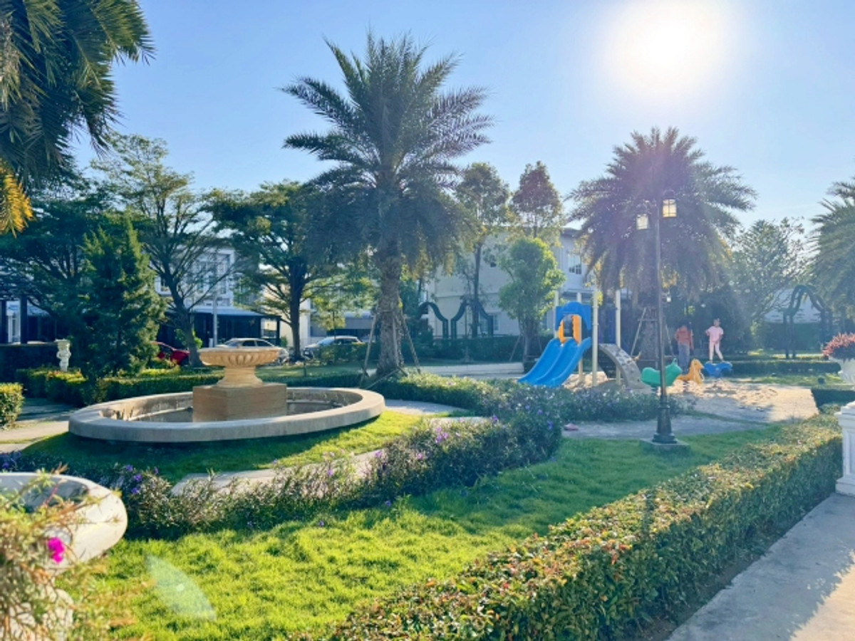 ขายทาวน์โฮมเกษตร นวมินทร์ ลาดปลาเค้า : ขาย ทาวน์เฮ้าส์ 2 ชั้น โกลเด้น ทาวน์ 3 ลาดพร้าว เกษตรนวมินทร์ 21.7 ตรว 117 ตรม 4 นอน 3 น้ำ บ้านหลังมุม