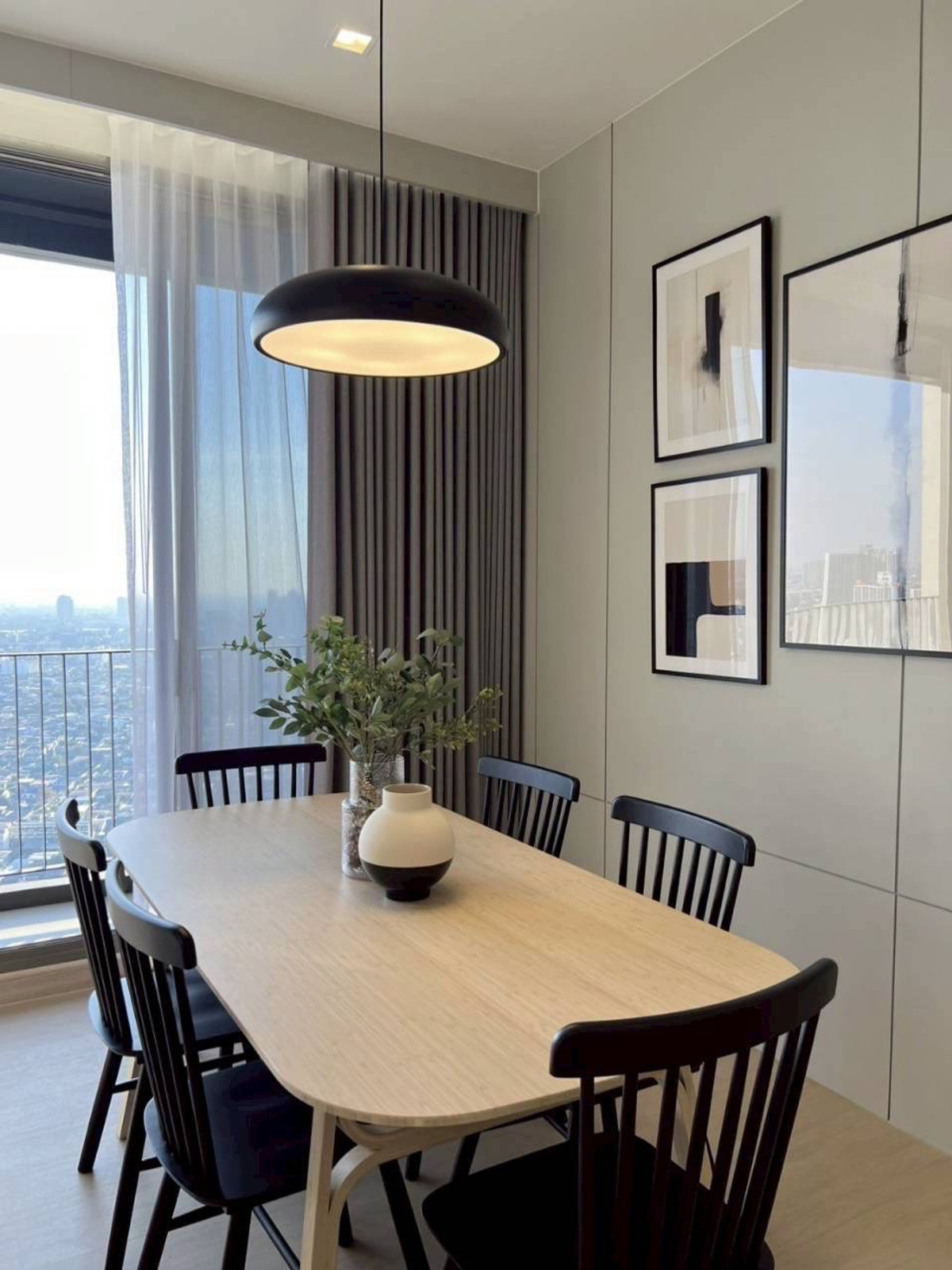 ขายคอนโดสาทร นราธิวาส : ขายด่วน คอนโด Rhythm เจริญกรุง-พาวิลเลียน 2 นอน 3 น้ำ 1 ห้องแม่บ้าน ตกแต่ง Built-in อย่างดี ตามภาพ ห้องใหม่ ไม่เคยเข้าอยู่ เข้าอยู่ได้เลย