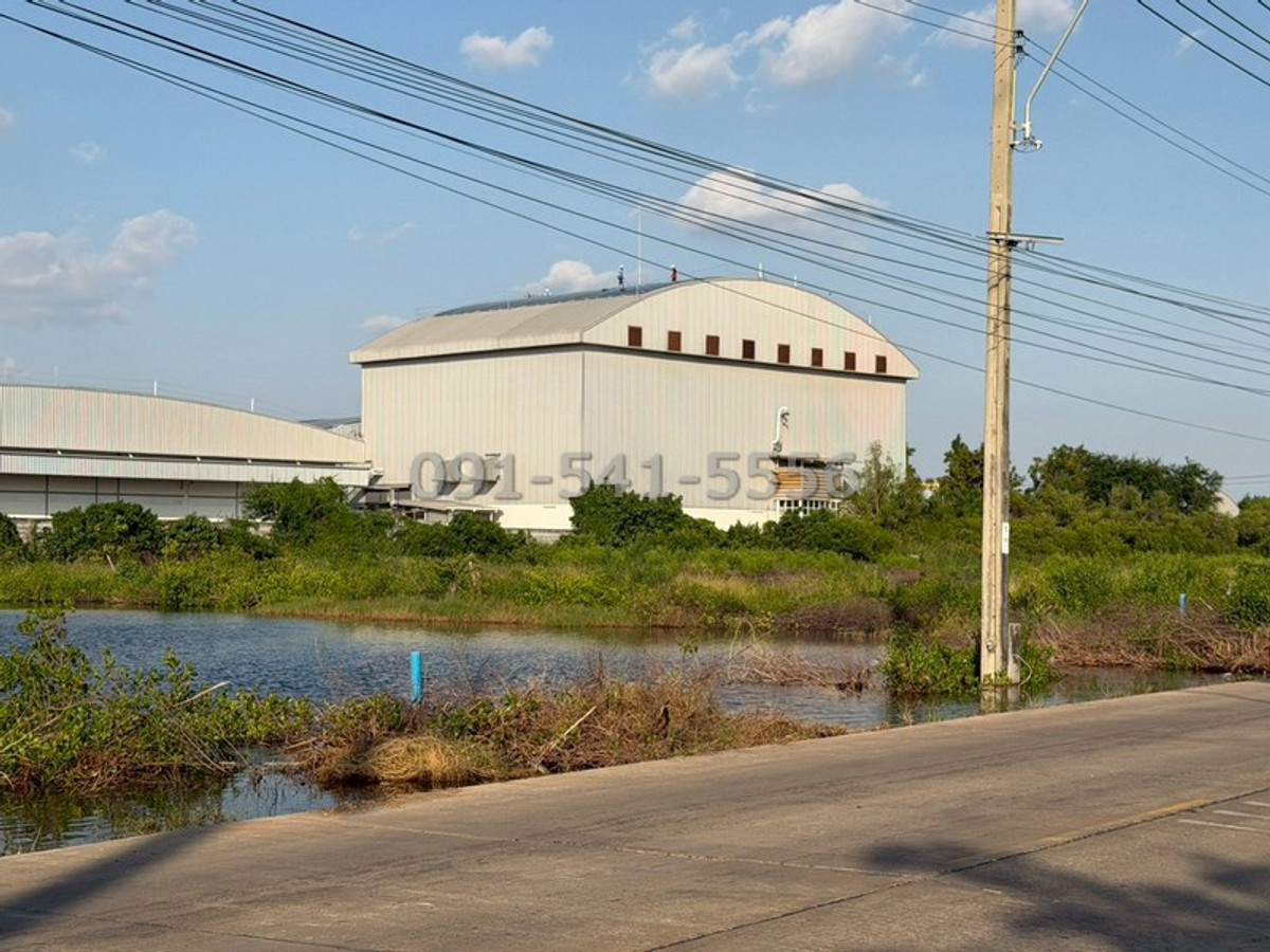 For SaleLandBangna, Bearing, Lasalle : Empty land for sale, large plot 13-3-63 rai, along the road, Soi Pracha Uthit 90, wide frontage, next to a long road. green city plan Supports Low Density development