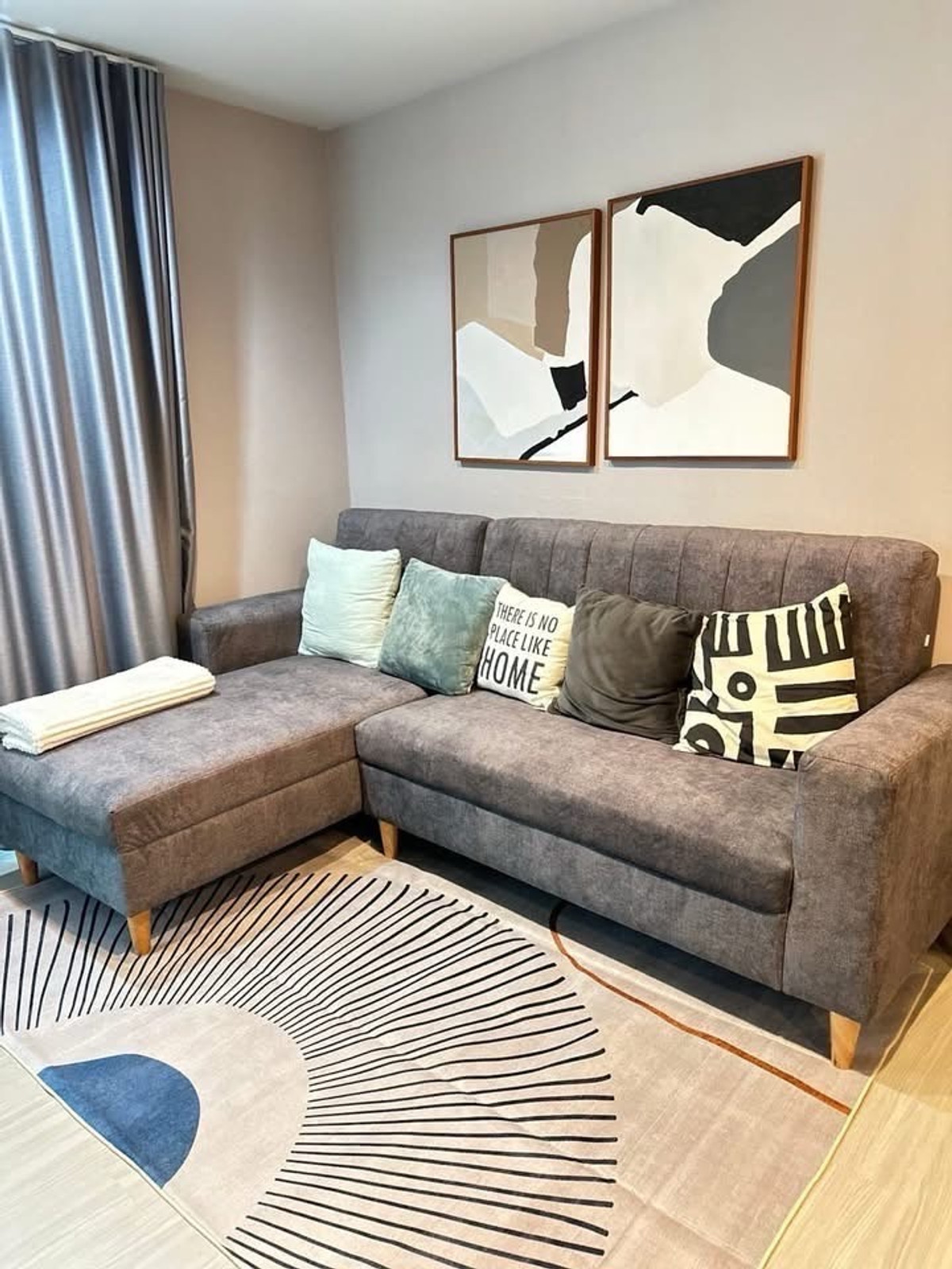 ให้เช่าคอนโดลาดพร้าว เซ็นทรัลลาดพร้าว : ให้เช่า คอนโด Life ลาดพร้าว ขนาดห้อง : 75 ตร.ม ชั้น : 11 ตึก/อาคาร : B 2ห้องนอน2ห้องนำ้ ราคา : 35,000 บาท สถานที่ใกล้เคียง : ติด bts สถานีห้าแยกลาดพร้าว