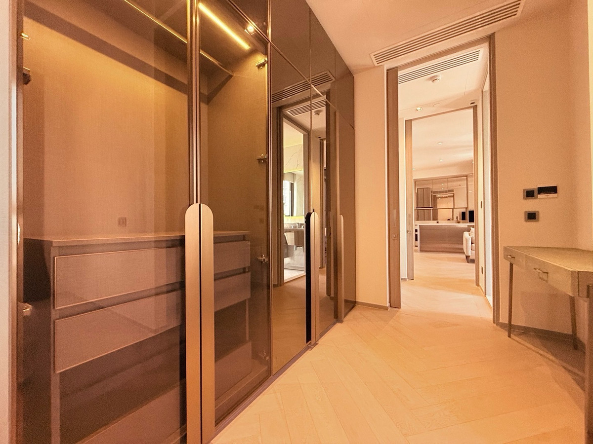 For RentCondoSathorn, Narathiwat : The Reserve Sathorn for rent, 1 bedroom, 50 sq m, ready to move in.