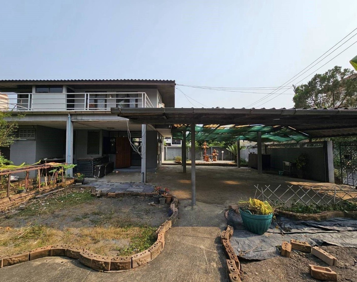 บ้านลาดพร้าว เซ็นทรัลลาดพร้าว : ขายและให้เช่าบ้านสวน ลาดพร้าว 1  ใกล้ MRT ลาดพร้าว และ BTS แยกลาดพร้าว เหมาะอยู่อาศัยและทำธุรกิจ