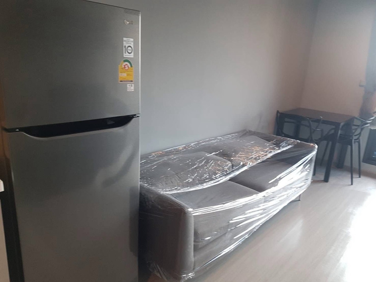 ให้เช่าคอนโดลาดพร้าว เซ็นทรัลลาดพร้าว : ให้เช่า คอนโด Life ลาดพร้าว ขนาดห้อง : 35 ตร.ม ชั้น : 38 ตึก/อาคาร : A ราคา : 25,000 บาท สถานที่ใกล้เคียง : ติด bts สถานีห้าแยกลาดพร้าว