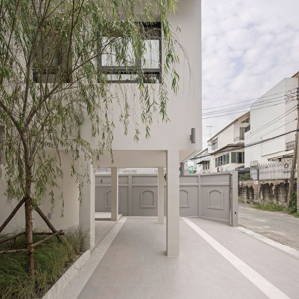 ให้เช่าโฮมออฟฟิศสุขุมวิท อโศก ทองหล่อ : ให้เช่า โมเดิร์น โฮมออฟฟิศ บ้านเดี่ยว สุดหรู ดีไซน์ ทันสมัย เพื่อภาพลักษณ์ที่ดู @ ปรีดี พนมยงค์ 14 ใกล้ ทองหล่อ เอกมัย และ ทางด่วน พระราม 9