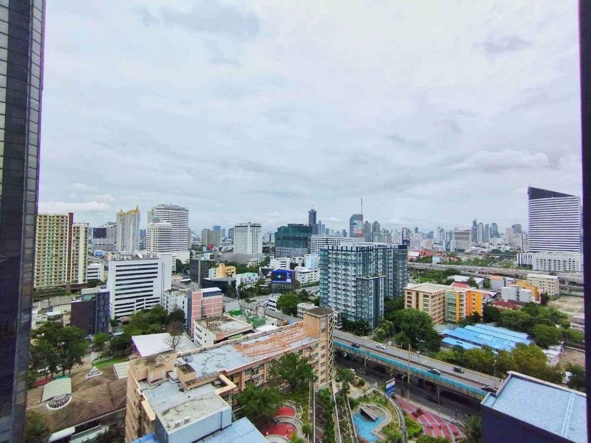 ให้เช่าคอนโดพระราม 9 เพชรบุรีตัดใหม่ RCA : ให้เช่าด่วนคอนโด One9Five Asoke-Rama9 อาคาร A ชั้น 15 วิวเมือง ขนาด 27.5 ตร.ม. ราคา 20,000 บาท