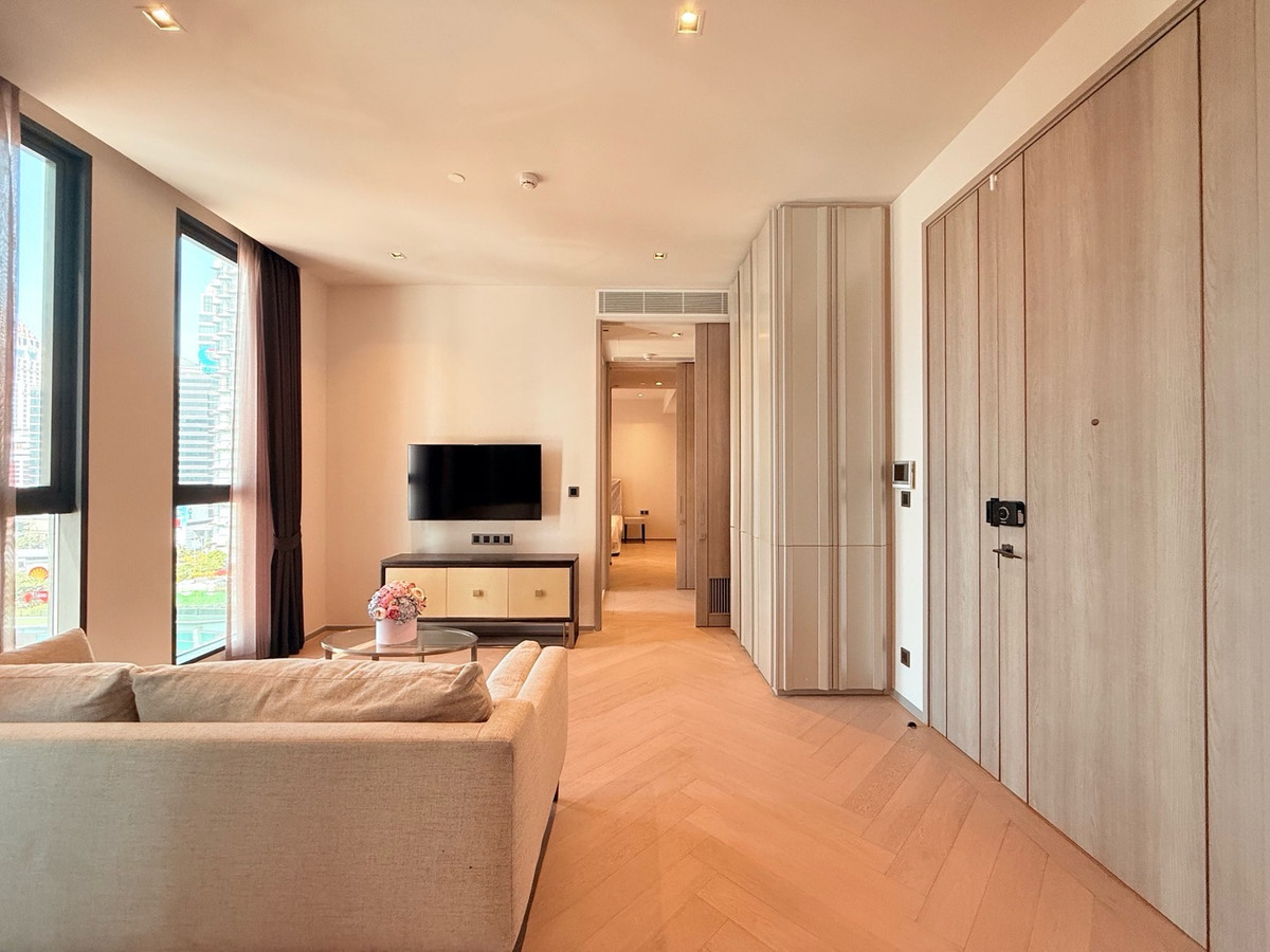 For RentCondoSathorn, Narathiwat : The Reserve Sathorn for rent, 1 bedroom, 50 sq m, ready to move in.