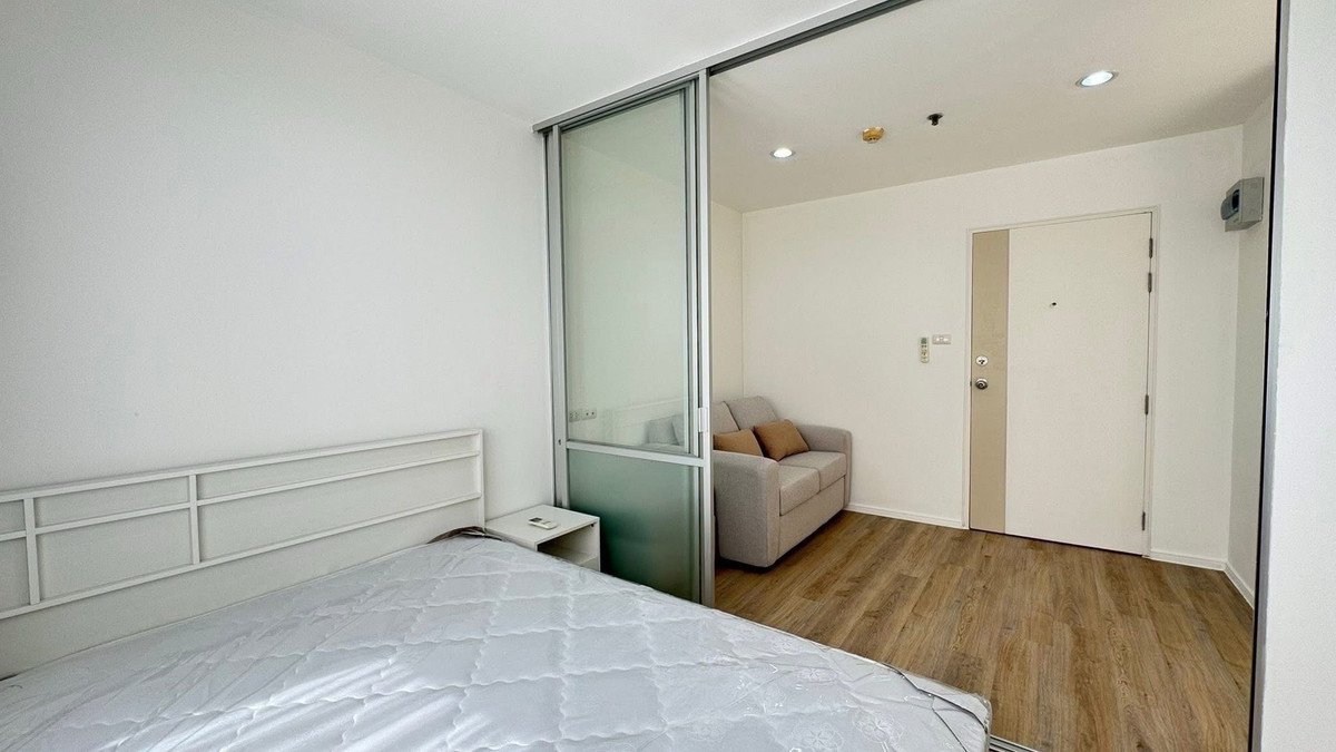 ขายคอนโดบางนา แบริ่ง ลาซาล : ขาย คอนโด ลุมพินี เมกะซิตี้ บางนา ตึก/อาคาร : D ชั้น : 9 ขนาดห้อง : 23 ตร.ม. ราคา : 1,250,000 บาท สถานที่ใกล้เคียง : Mega bangna