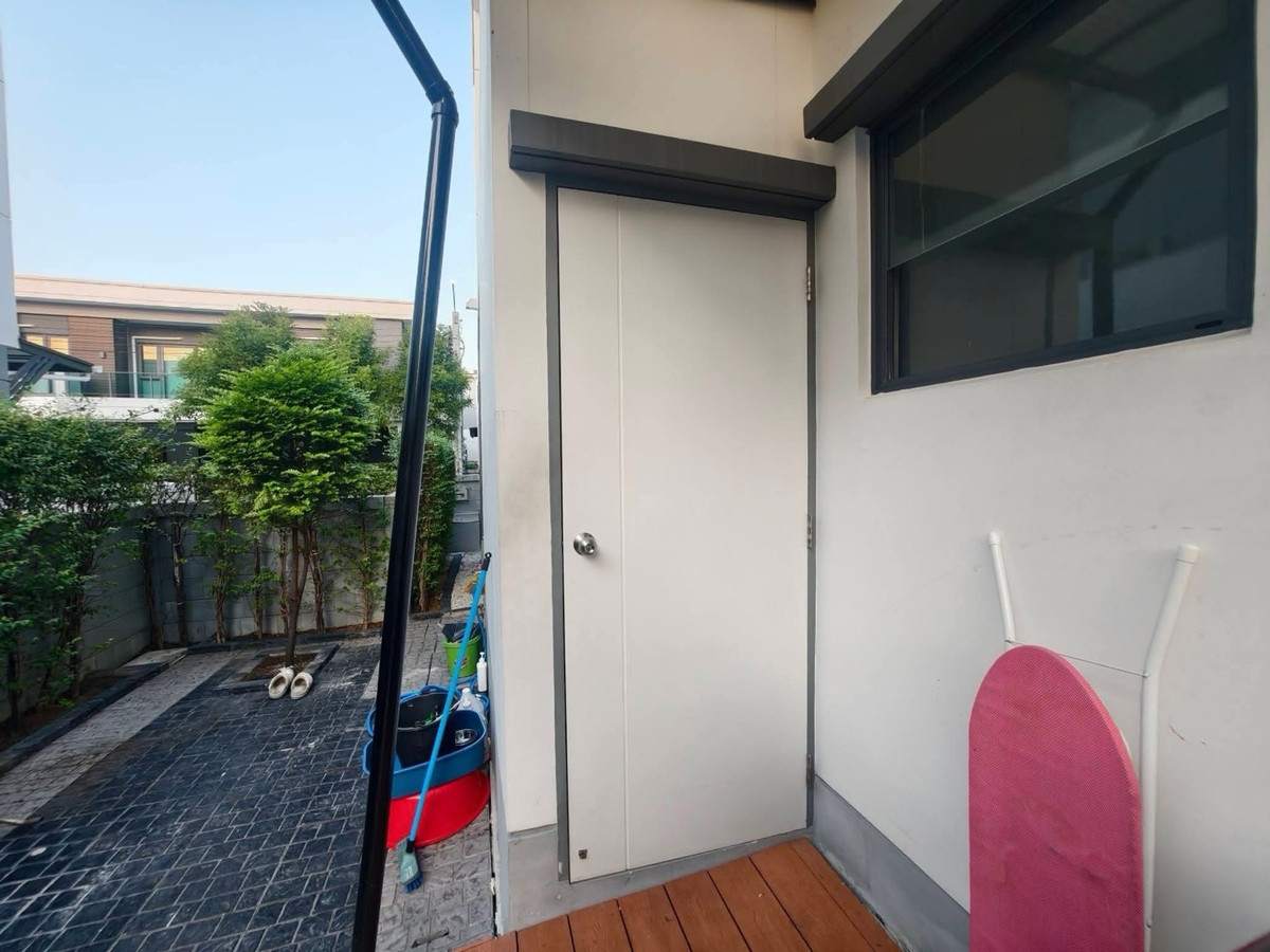 For RentHouseLadkrabang, Suwannaphum Airport : Luxury house for rent, The City Sukhumvit-On Nut.