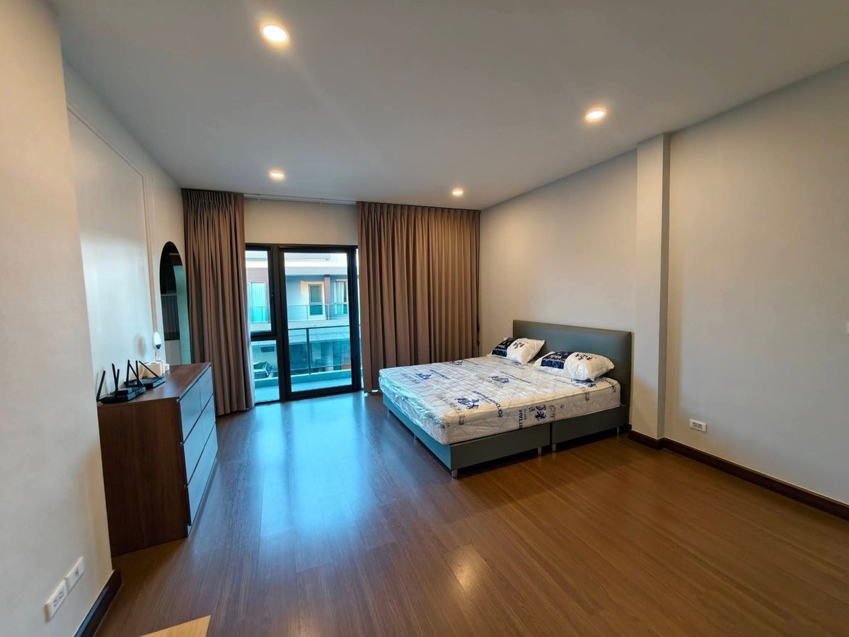 For RentHouseLadkrabang, Suwannaphum Airport : Luxury house for rent, The City Sukhumvit-On Nut.